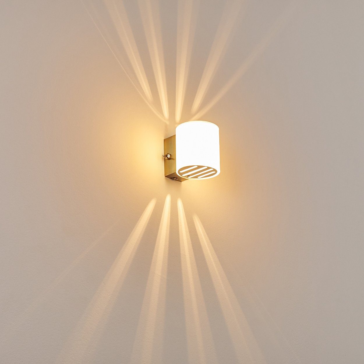 hofstein Wandleuchte »Hers« moderne Wandlampe aus Metall/Glas in Weiß/Nickel-matt, ohne Leuchtmittel, mit Up & Down-Effekt, 1xG9, mit Lichteffekt und An-/ Ausschalter