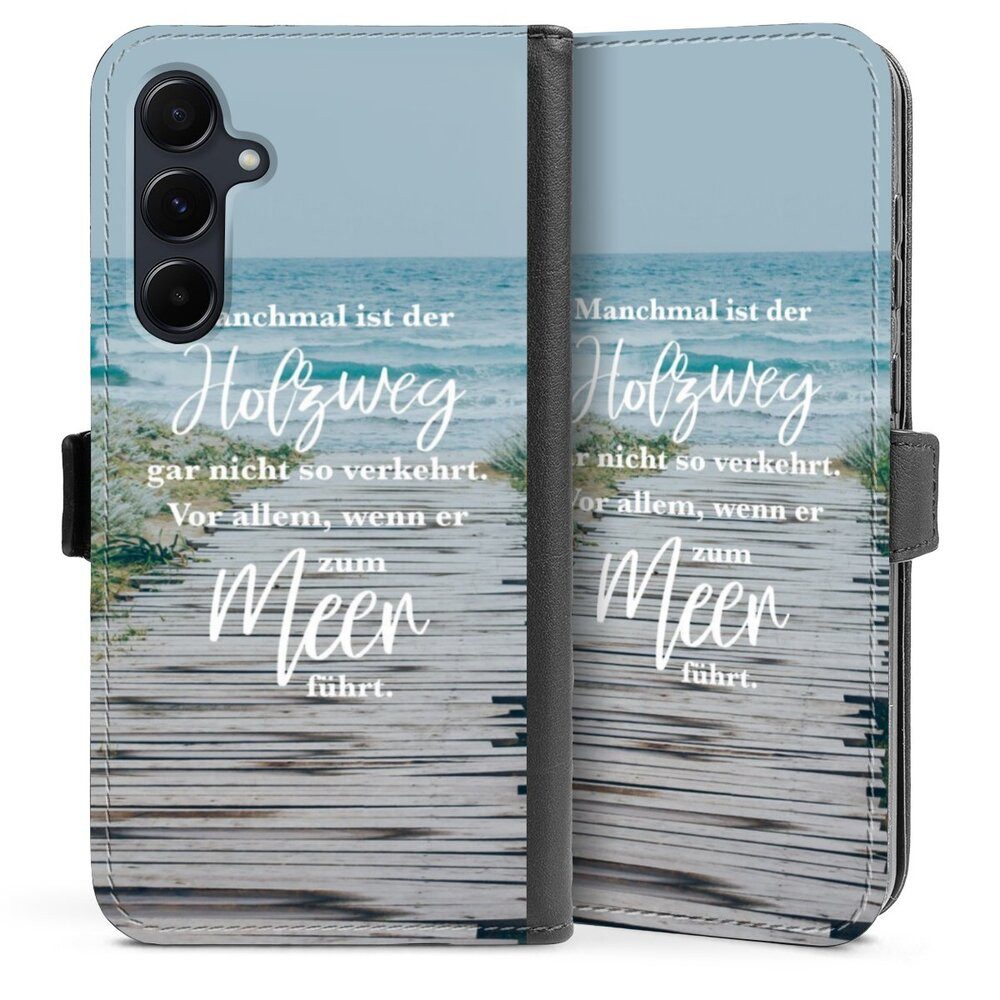 DeinDesign Handyhülle Strand Statement Spruch Holzweg, Samsung Galaxy A55 5G Hülle Handy Flip Case Wallet Cover