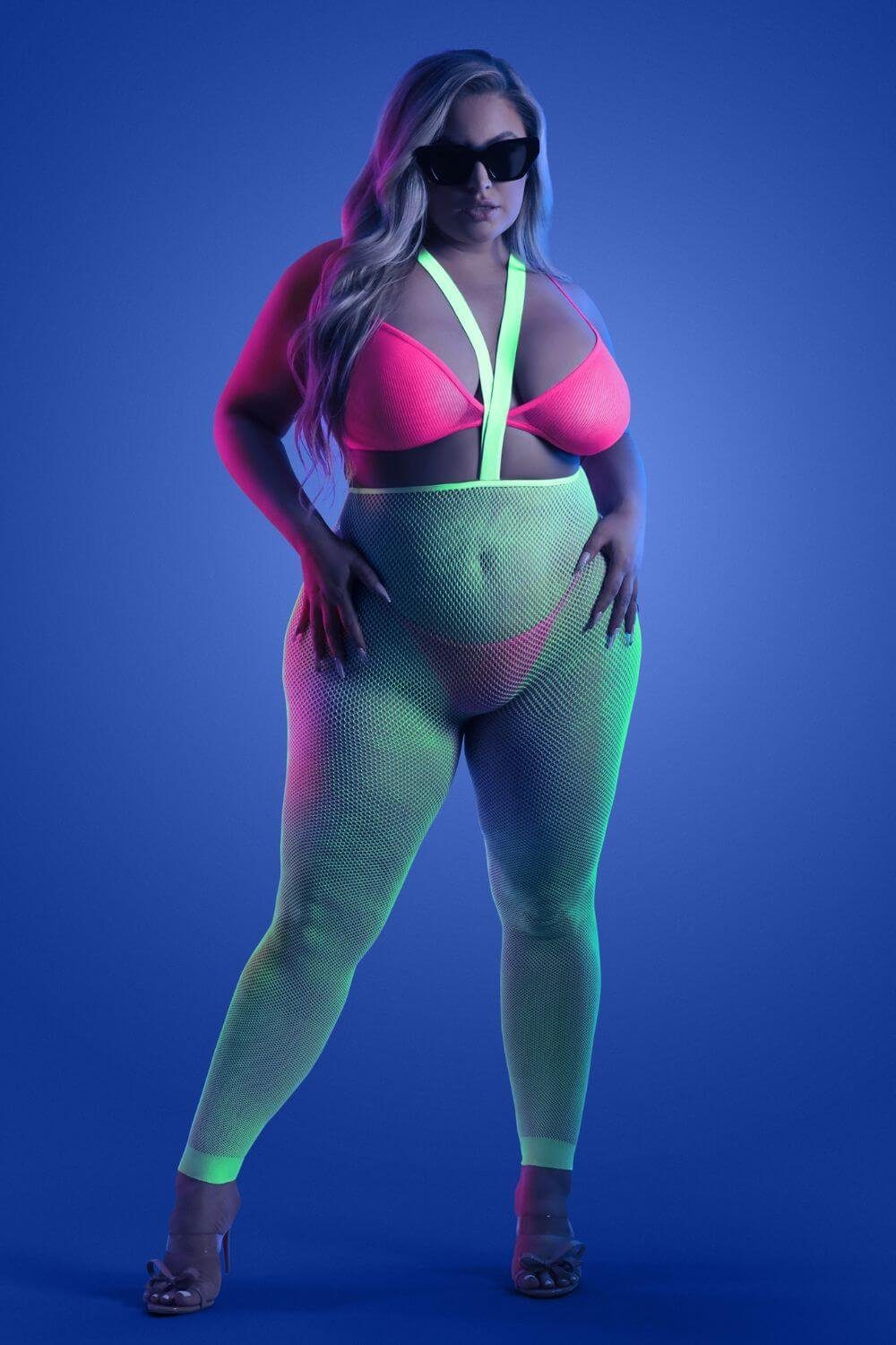GLOW Fantasy Lingerie Bodystocking Bralette, G-String und Strapsstrümpfe fluoreszierend Plus Size