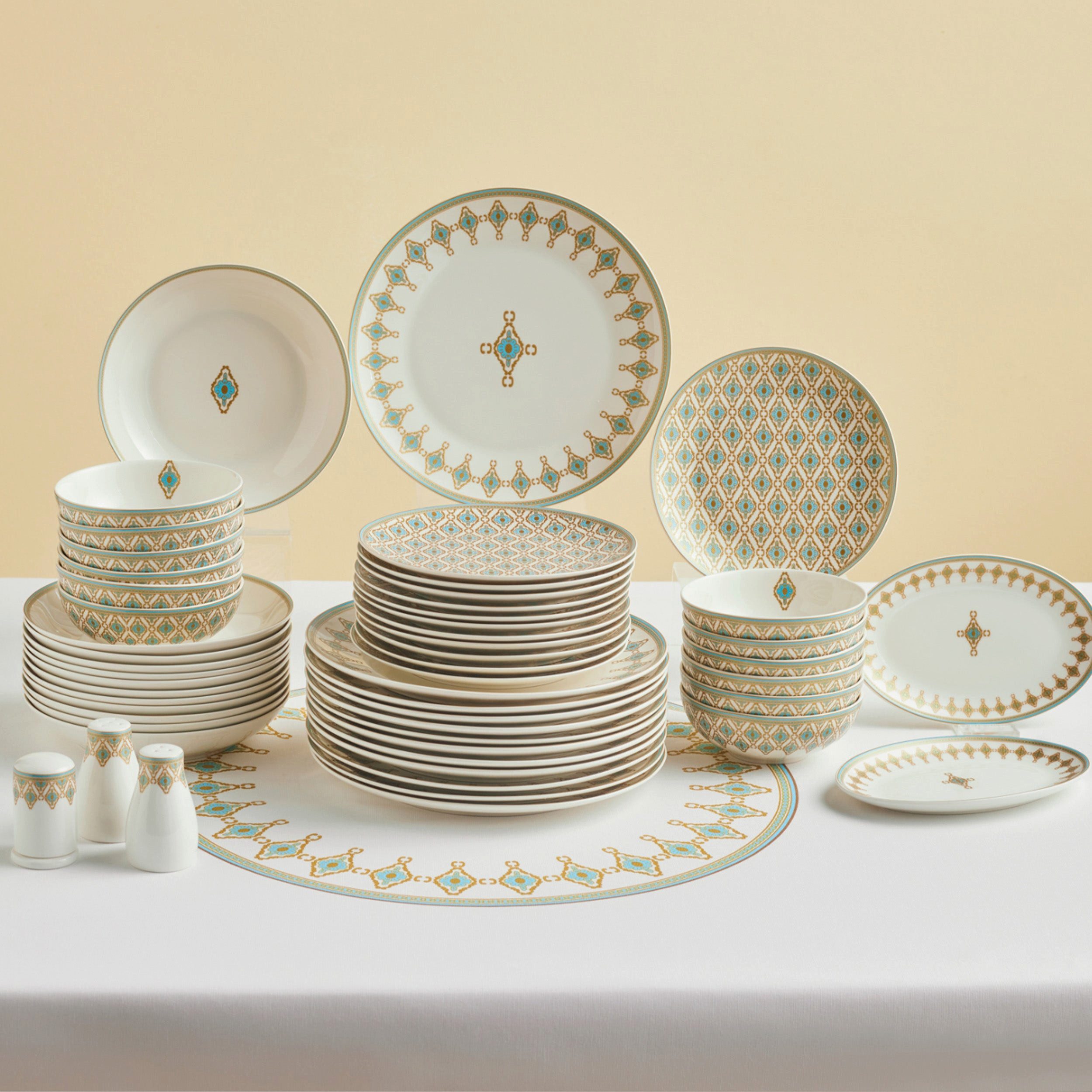 Karaca Geschirr-Set Karaca Forever Bone Dorothy 53-tlg Geschirrset 12 Pers., BONE PORCELAIN