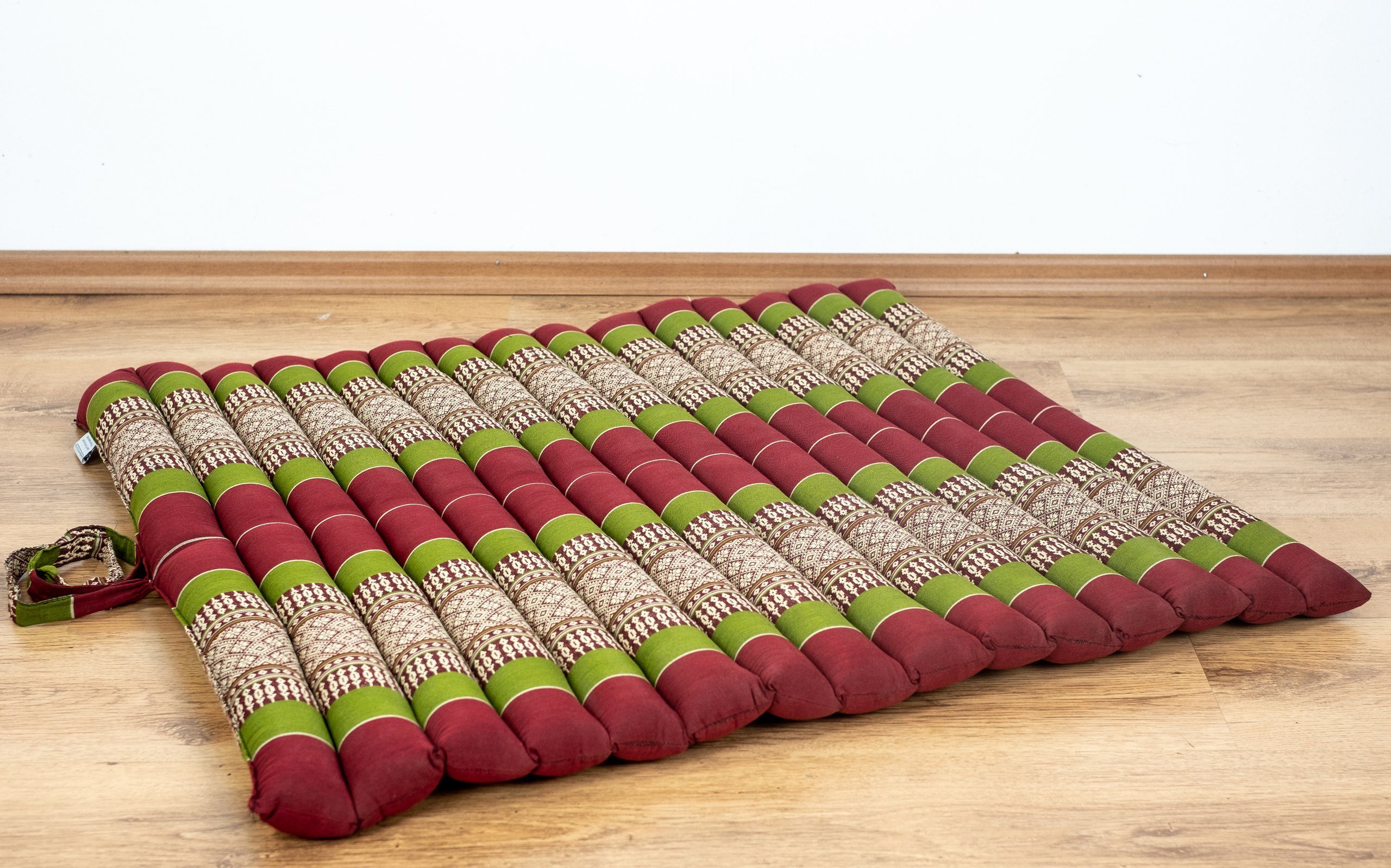 livasia Sitzkissen Steppkissen 75 cm, vegan und handgefertigt, 75x75x4,5cm, Kapok