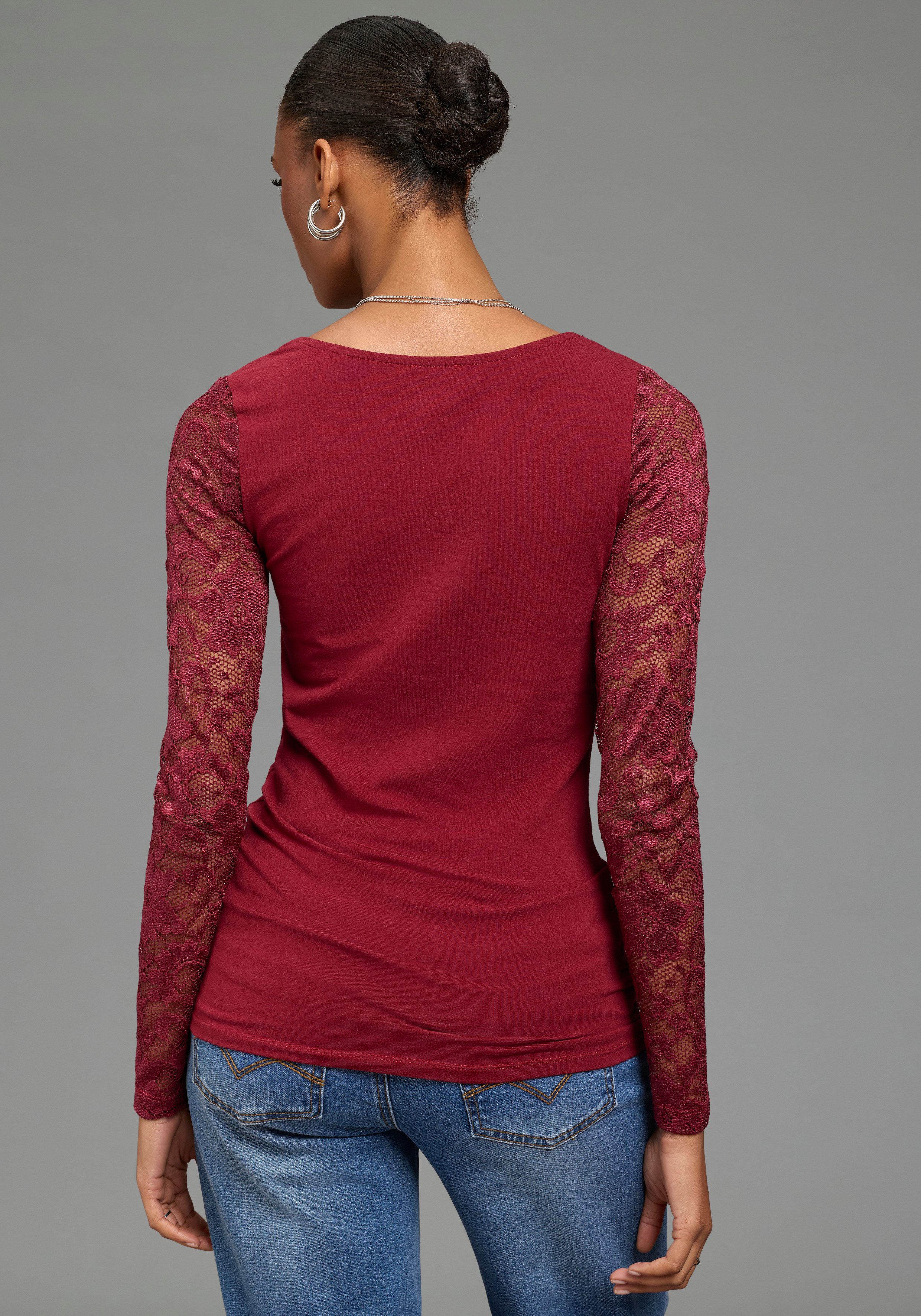 Laura Scott Spitzenshirt mit tiefem V-Ausschnitt, Langarm sehr figurbetonte Passform, ohne Bündchen am Ärmelabschluss