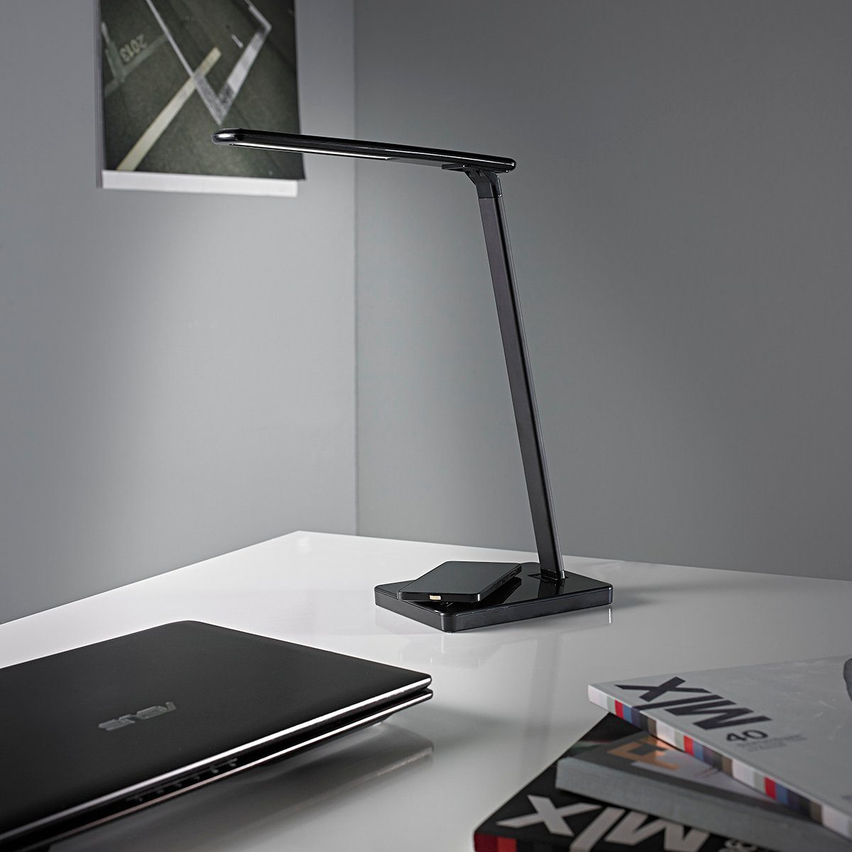 MeLiTec Tischleuchte LED Schreibtischlampe mit Handy-Ladefunktion T96-1, LED fest integriert, warmweiß, neutralweiß, kaltweiß, mit QI Ladefläche für das induktionsbasierende Laden von Smartphones