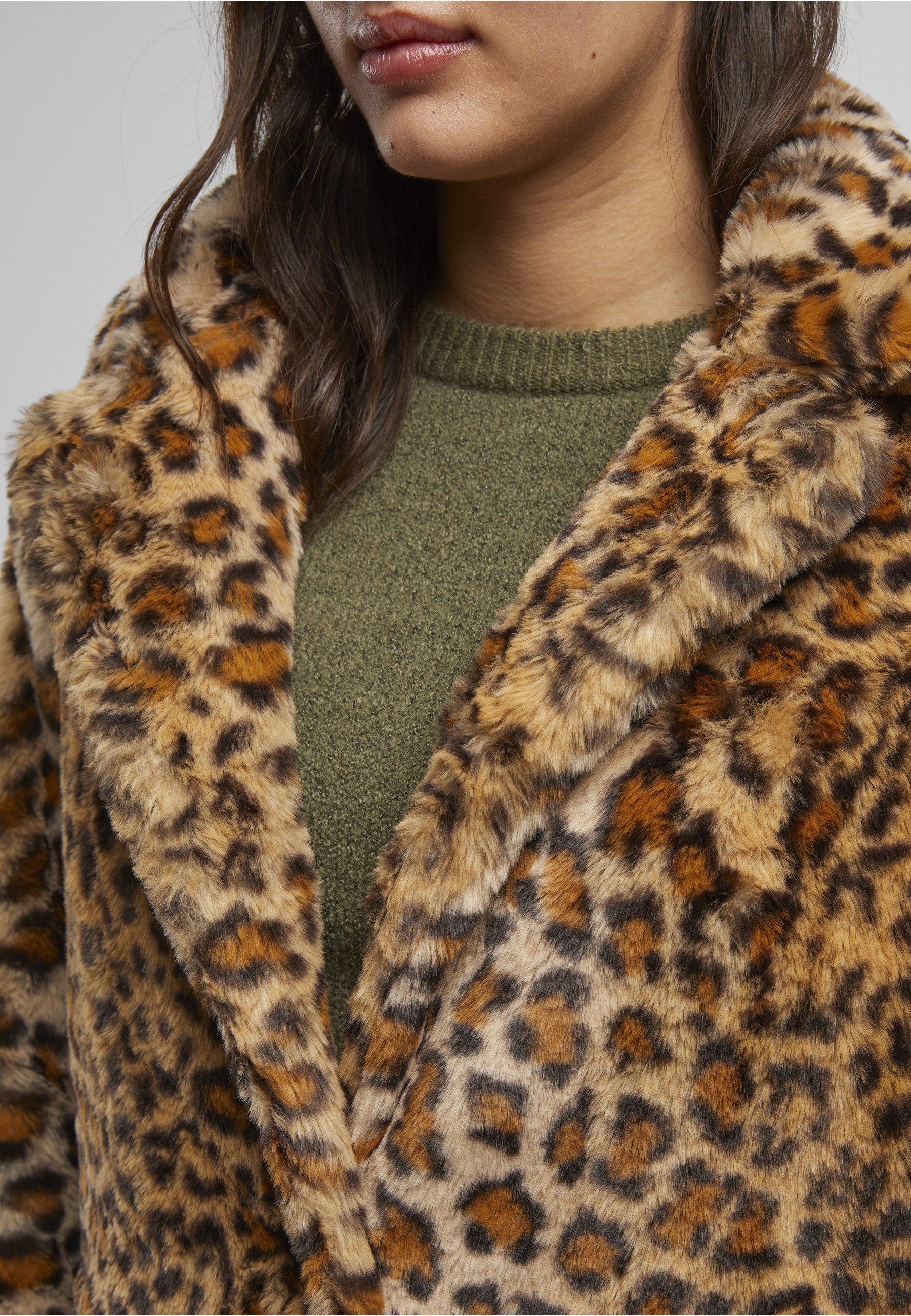 URBAN CLASSICS Winterjacke Urban Classics Ladies Oversized Faux Fur Leo Coat (1-St)