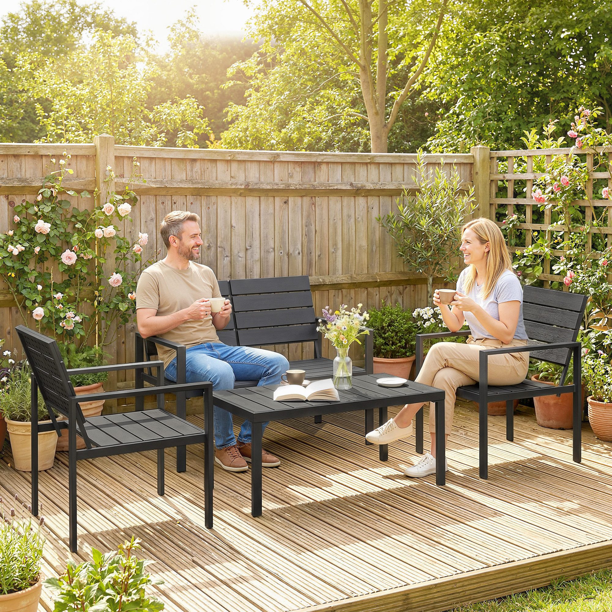 Outsunny Sitzgruppe Gartenmöbel HDPE Gartenlounge mit Lamellendesign, (Set, 4-tlg., 1 Tisch, 2 Sessel, 1 Zweisitzer), für Garten Balkon Schwarz