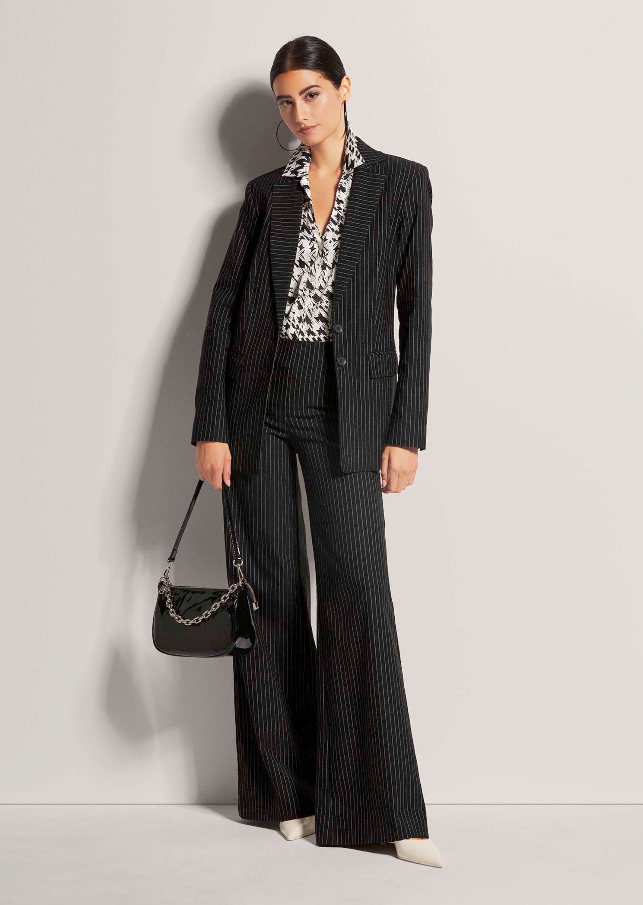 MADELEINE Kurzblazer Langer, taillierter Blazer