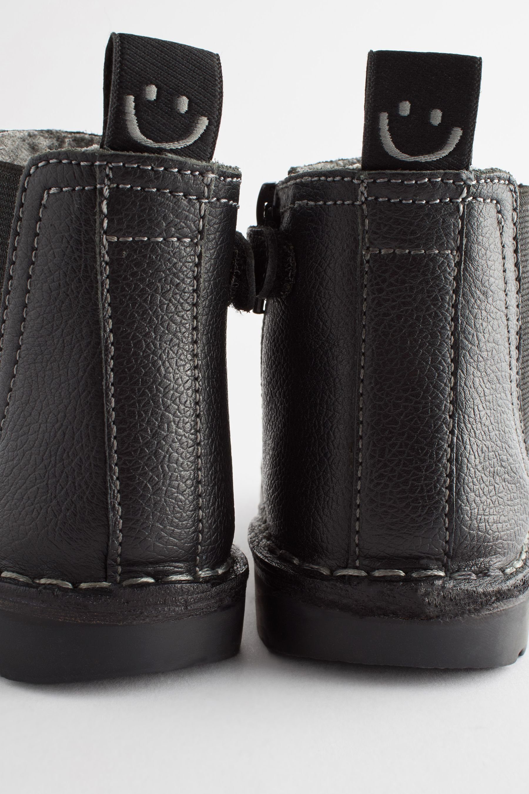 Next Warme Chelseastiefel aus Weite Leder Passform - Black (1-tlg) Stiefel