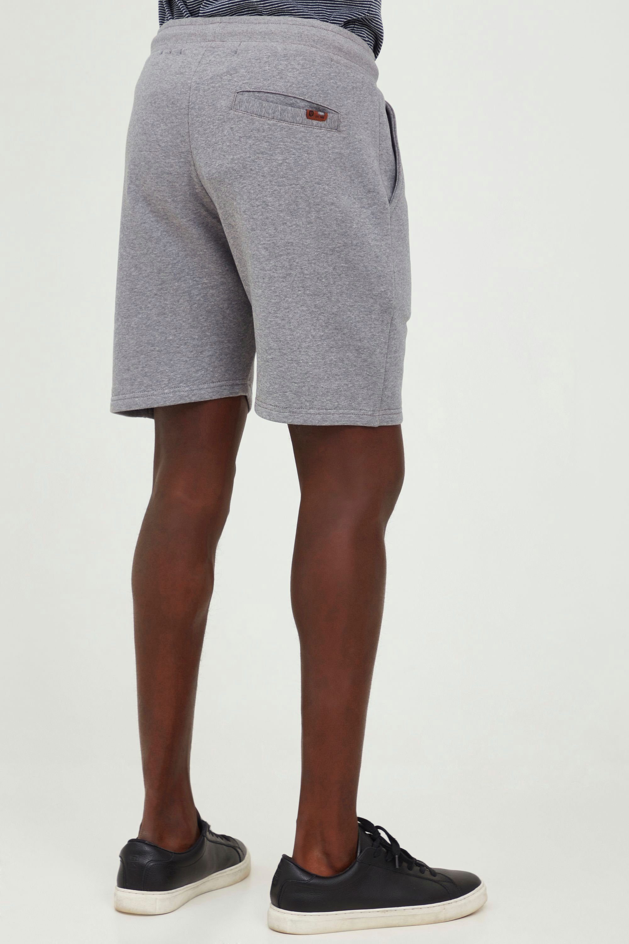 mit Grey IDKultop Mix Indicode (914) Sweatshorts Sweatshorts Lederapplikationen