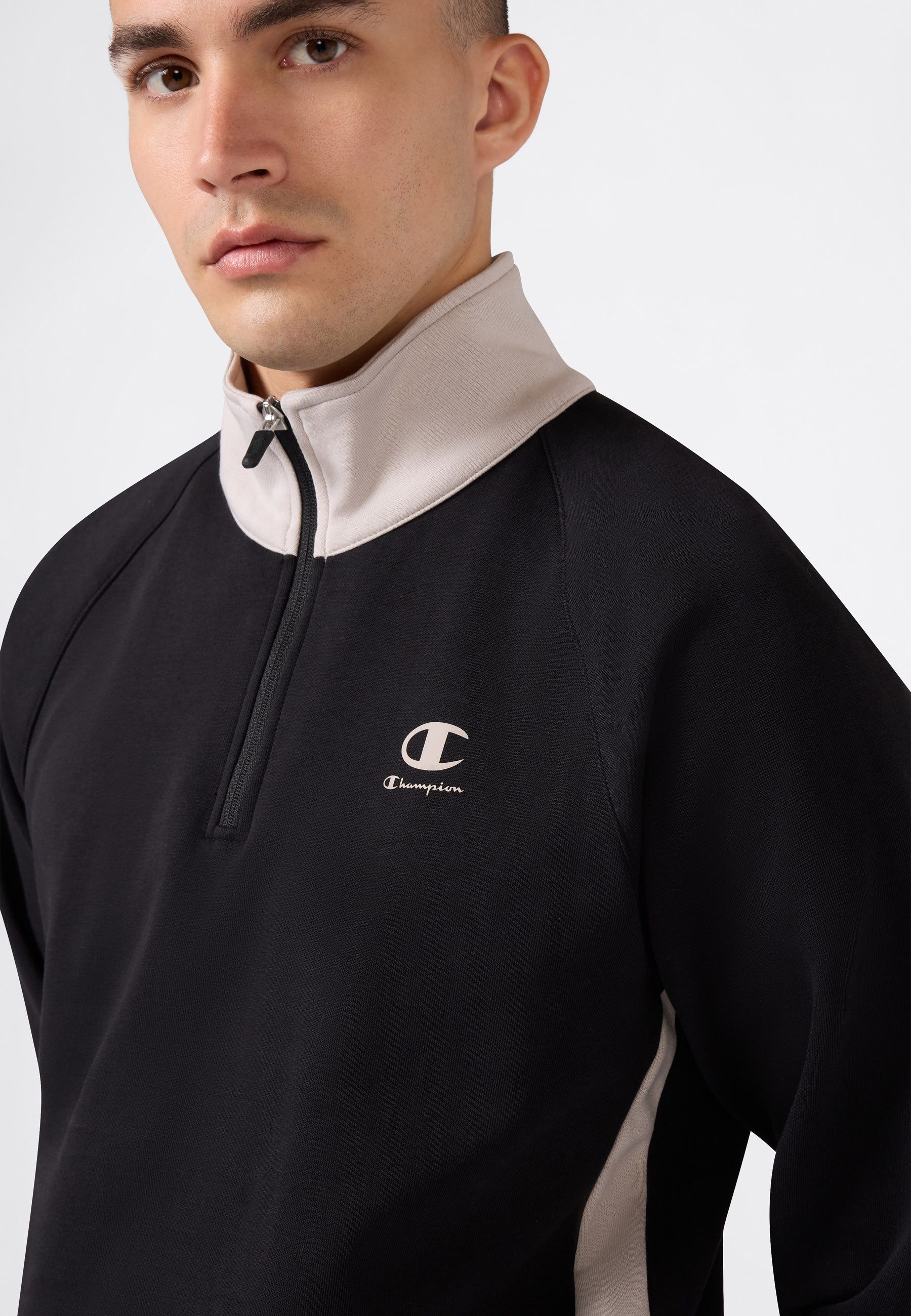 Champion Sweatshirt aus Baumwolle und Polyester, in mehreren Größen erhältlich