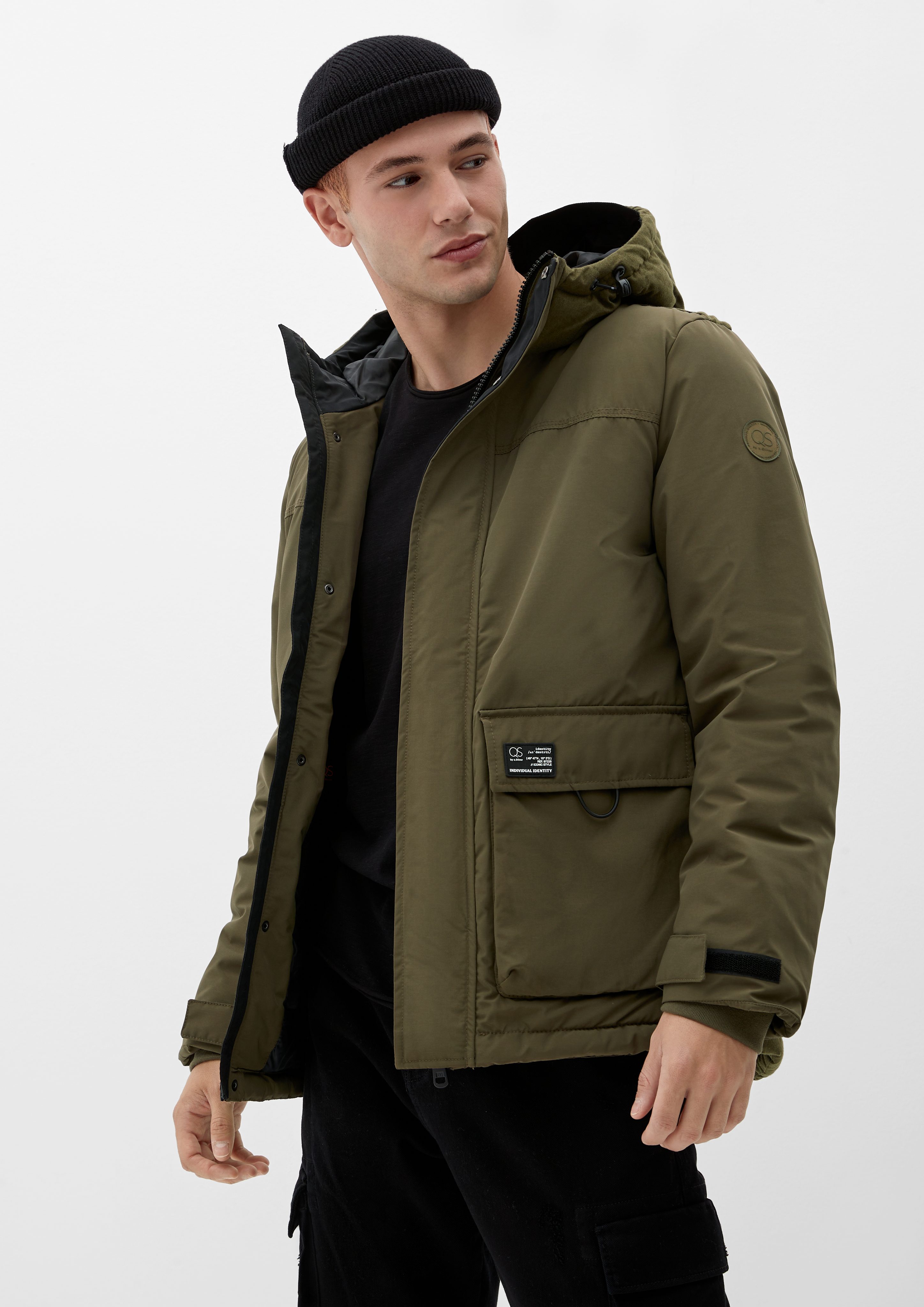 QS Allwetterjacke Parka mit Steppdetail Label-Patch forest night