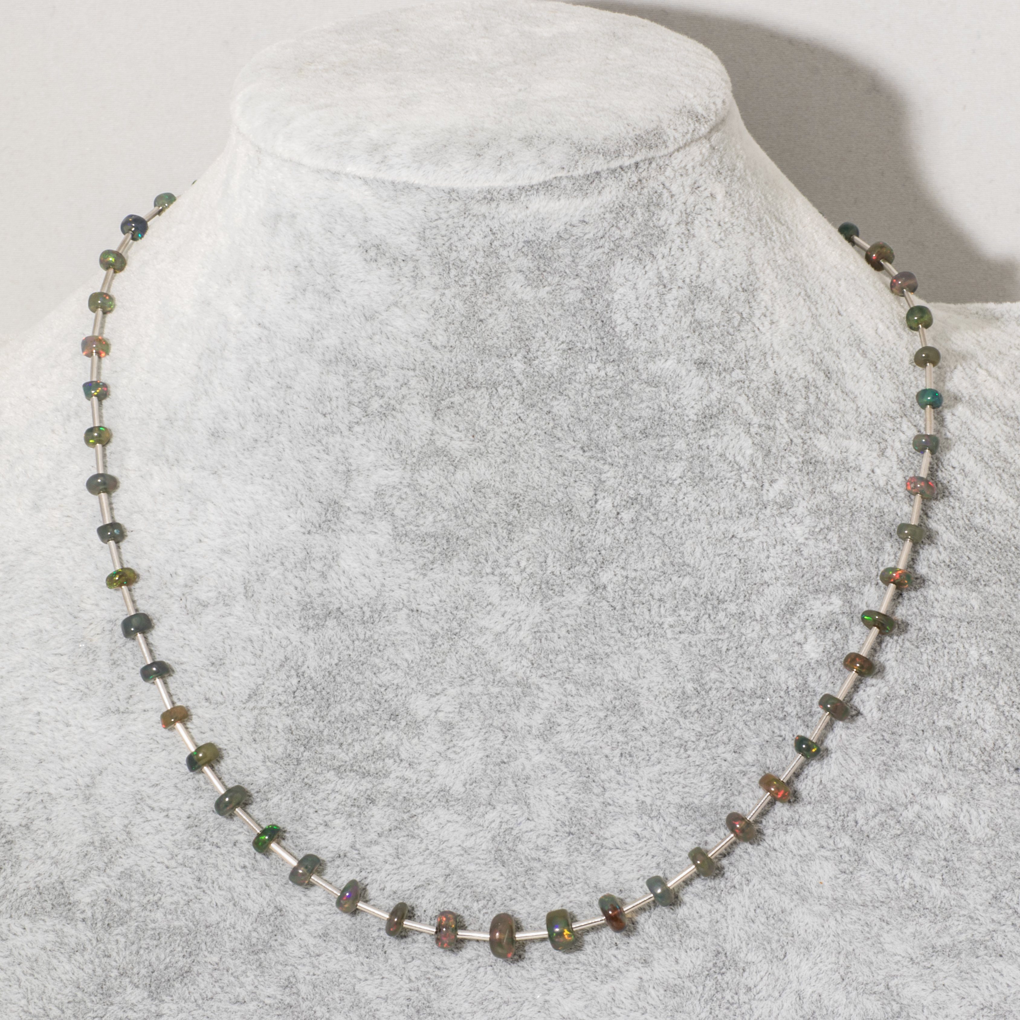 Opal Carina Silber Schwarz und Kette mit echtem Stäbchen Perlenkette Bella