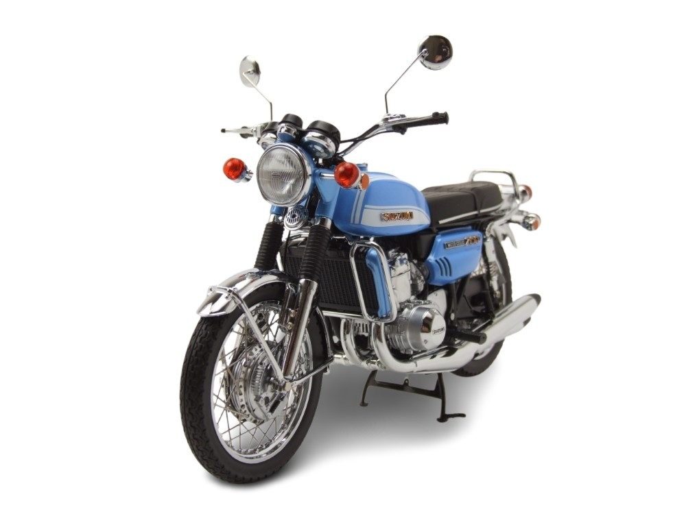 Modellmotorrad Suzuki GT 750 J 1973 blau metallic