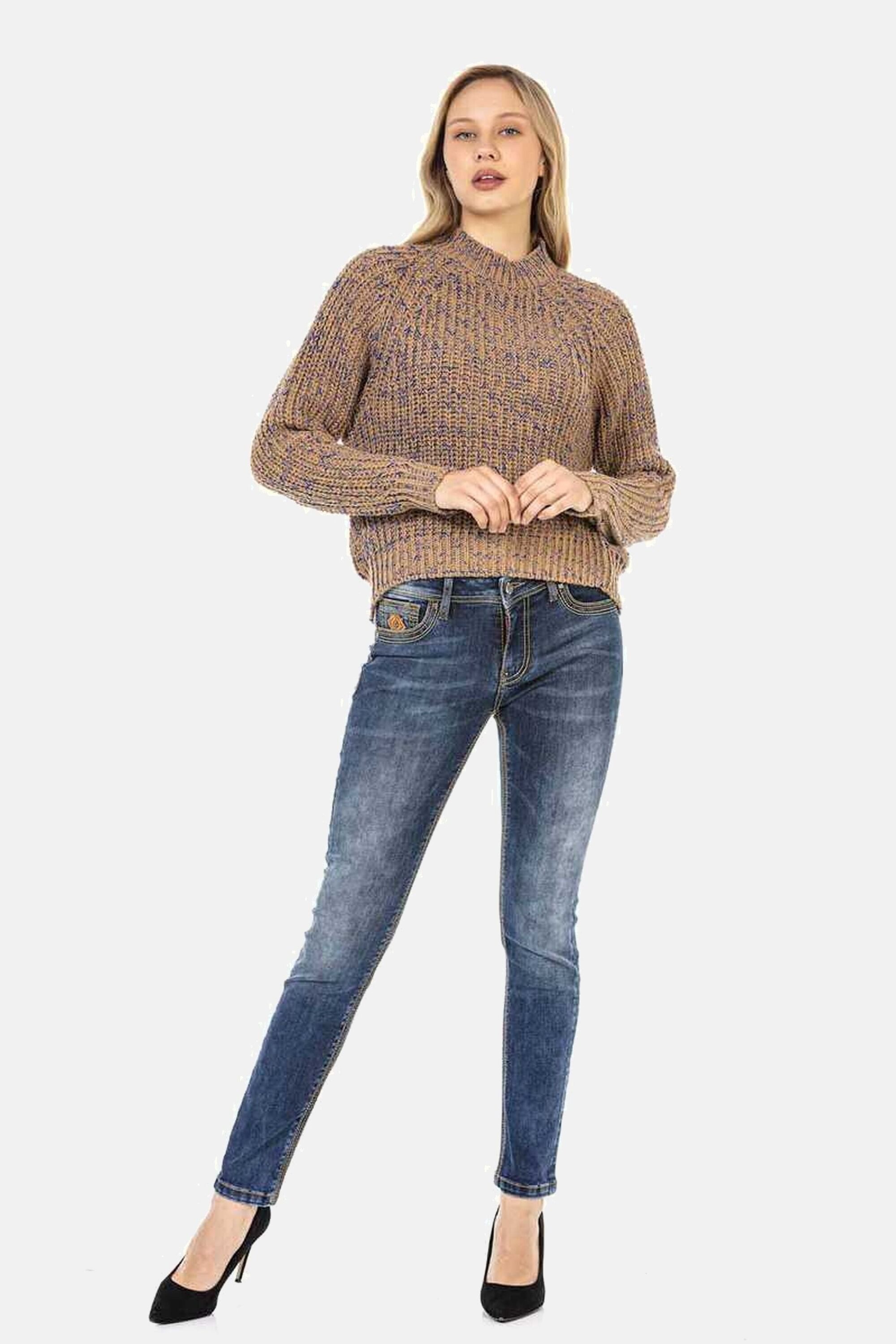 Cipo & Baxx Slim-fit-Jeans Jeans mit trendigen Ziernähten, WD462