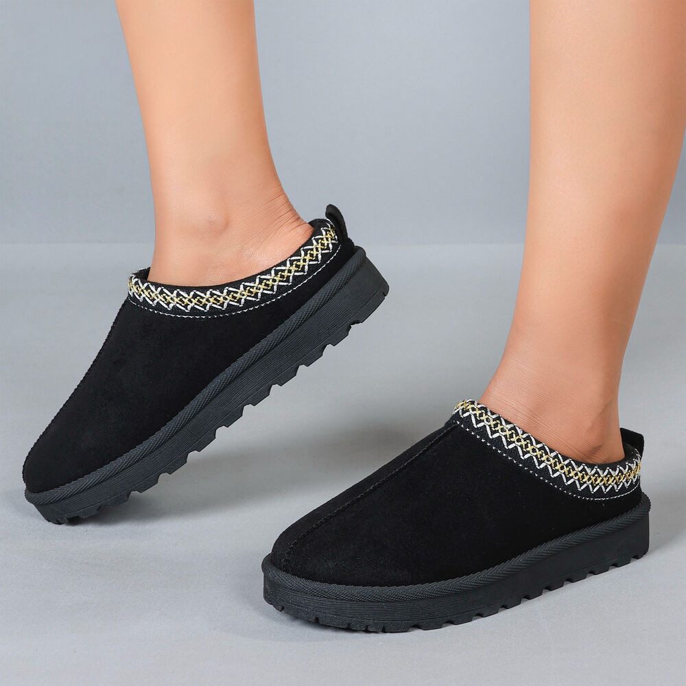 Ital-Design Bequeme Clogs für Damen mit dekorativen Details Snowboots (90457964) Flach Flache Stiefeletten in Schwarz