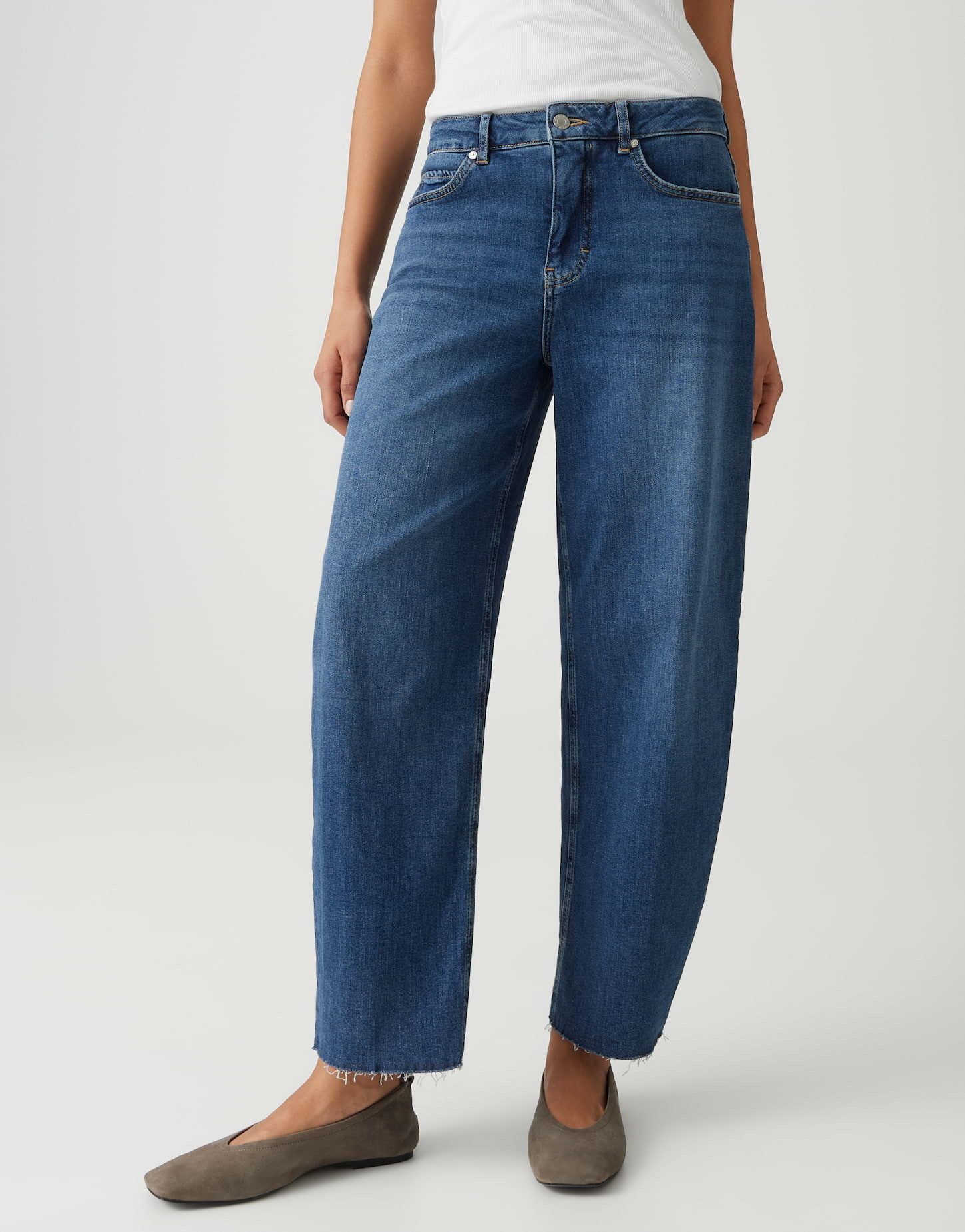 OPUS PANTS Relax-fit-Jeans MARI CLEAR aus BCI Cotton Mix Mid Rise Markante Form mit lässigen Used-Effekten