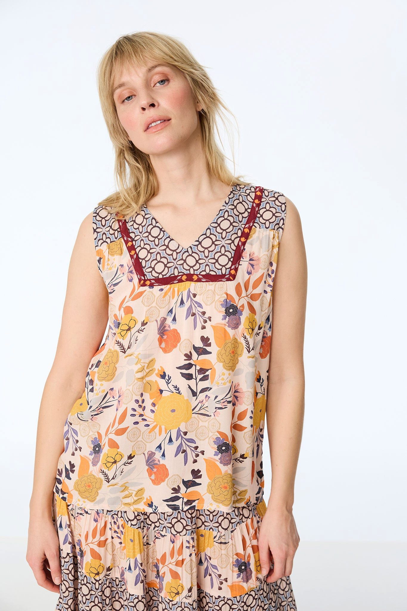 Himalaya Clothing Shirttop Ärmellose Bluse mit geometrischem Muster - Bluse Damen aus Viskose Luftiges Blusentop mit weichem, fließendem Fall und Ornament-Mix – Bild 4 von 4