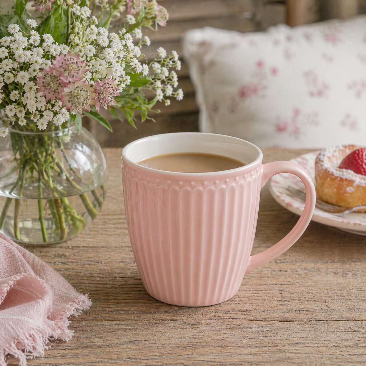 Greengate Tasse GreenGate Henkeltasse Alice Rosa