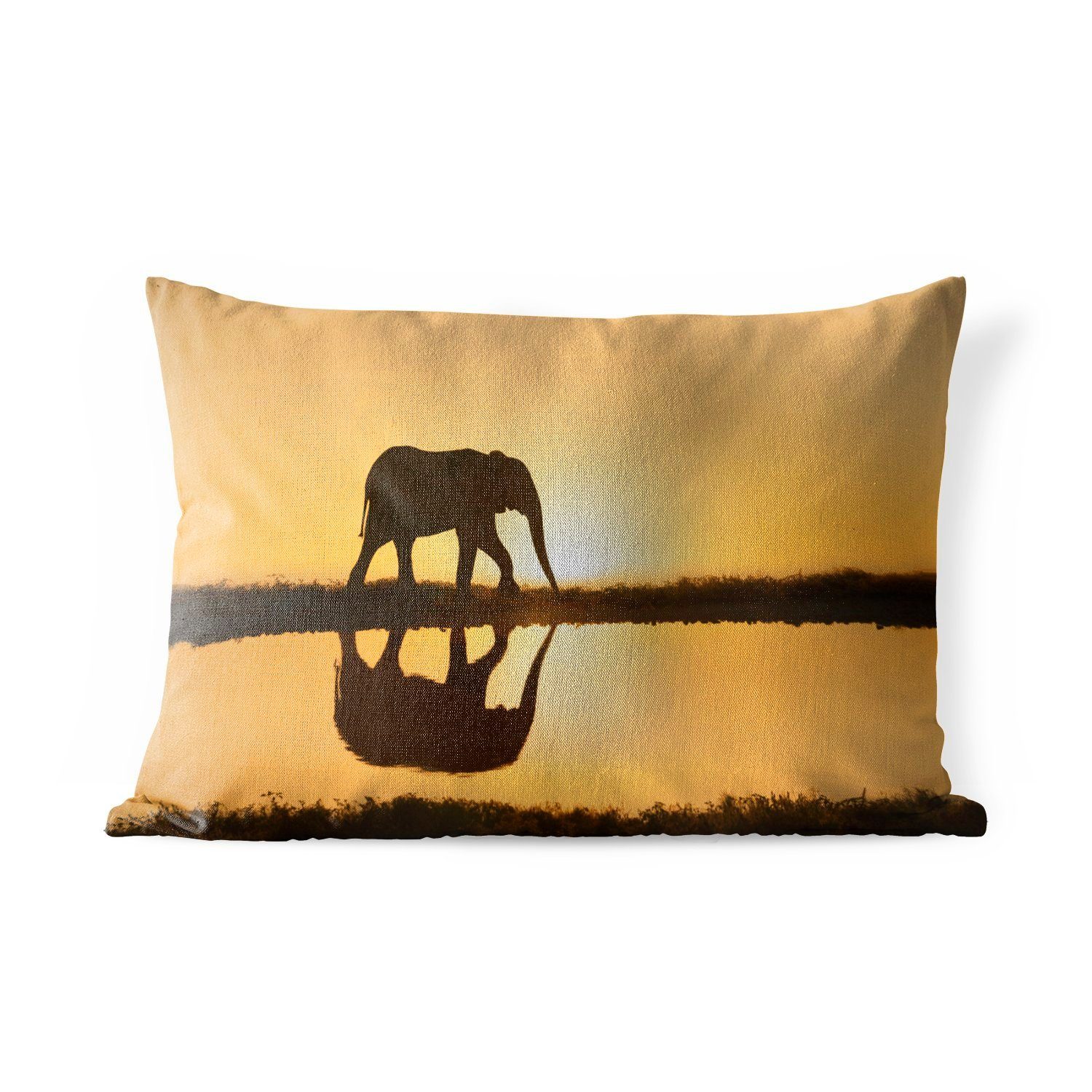 eines Sonnenuntergang, Polyester, Outdoor-Dekorationskissen, Elefanten Dekokissenbezug, Silhouette bei Dekokissen MuchoWow Kissenhülle