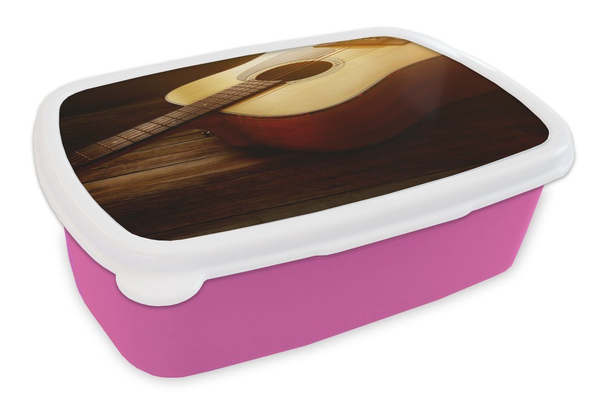MuchoWow Lunchbox Sonnenstrahlen auf einer akustischen Gitarre, Kunststoff, (2-tlg), Brotbox für Erwachsene, Brotdose Kinder, Snackbox, Mädchen, Kunststoff rosa