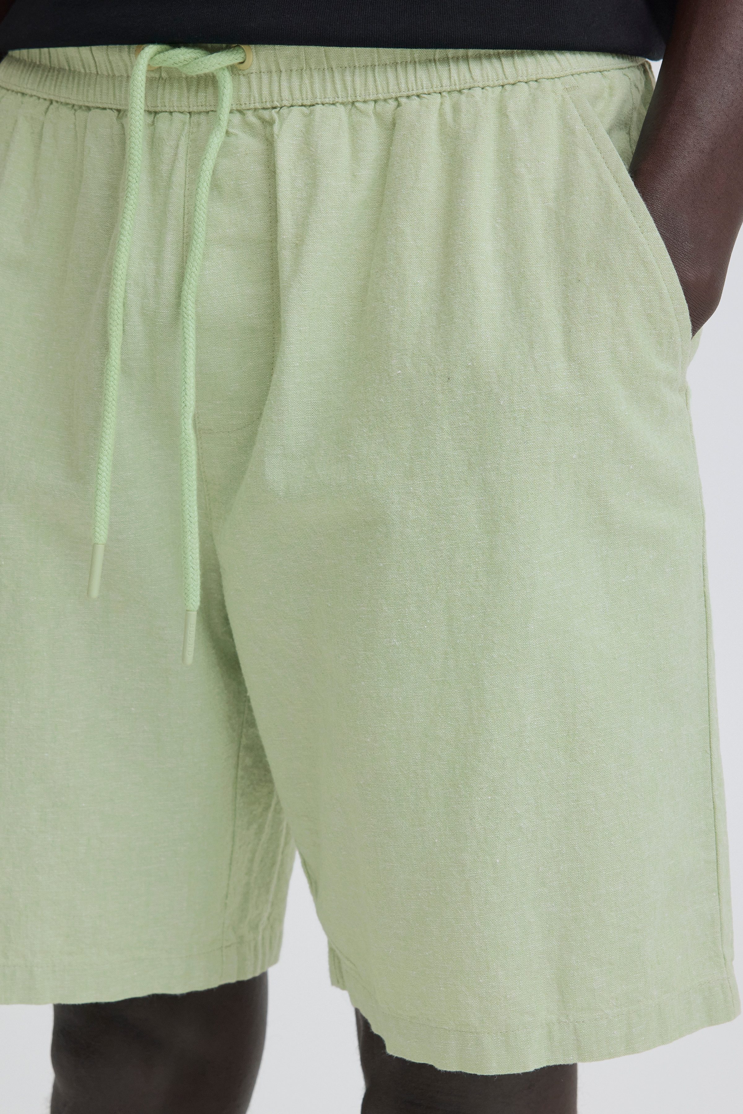Blend Bermudas BHABAN LIN SHORTS PP NOOS in sommerlicher Leinen-Optik