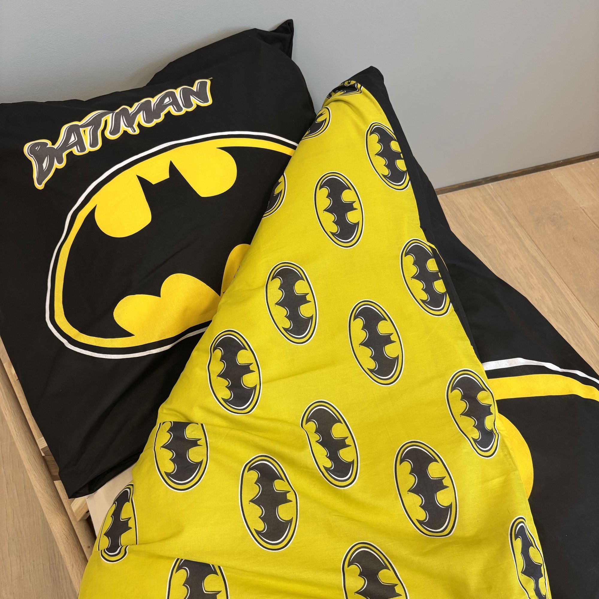 BrandMac Kinderbettwäsche Batman Dark Knight Logo Bettwäsche 135 x 200 cm 100% Baumwolle, 1 teilig, Langlebig