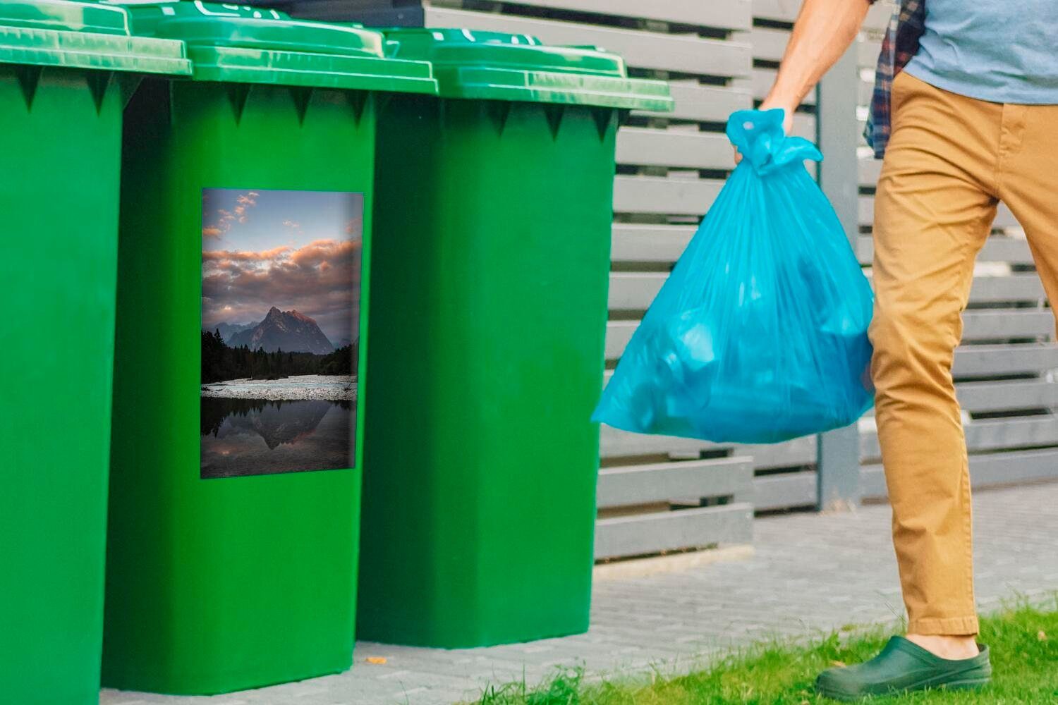 Mülltonne, die Mülleimer-aufkleber, St), Blick Container, Abfalbehälter (1 Triglav-Nationalpark MuchoWow Sticker, Julischen Wandsticker Slowenien Alpen auf in im