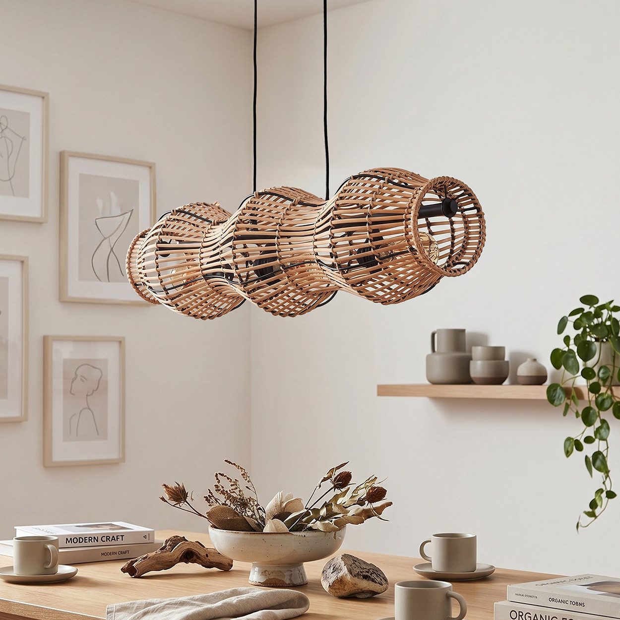 hofstein Pendelleuchte Hängelampe aus Metall/Bambus in Schwarz/Naturfarben, ohne Leuchtmittel, moderne Hängeleuchte im Retro/Vintage/Boho-Design, max. 170 cm, 4xE27