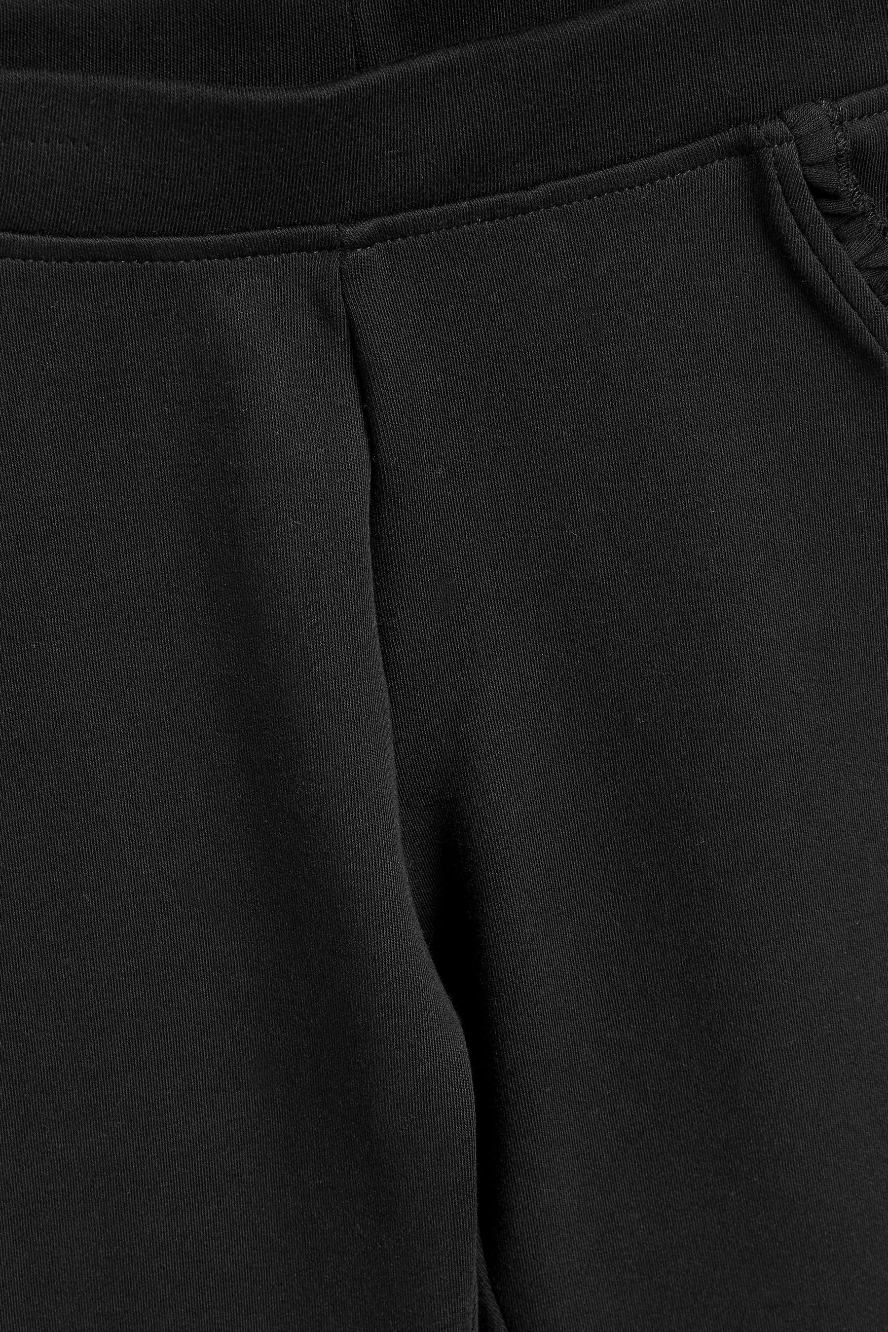 Next Stoffhose Hose mir Rüschendetail (1-tlg)