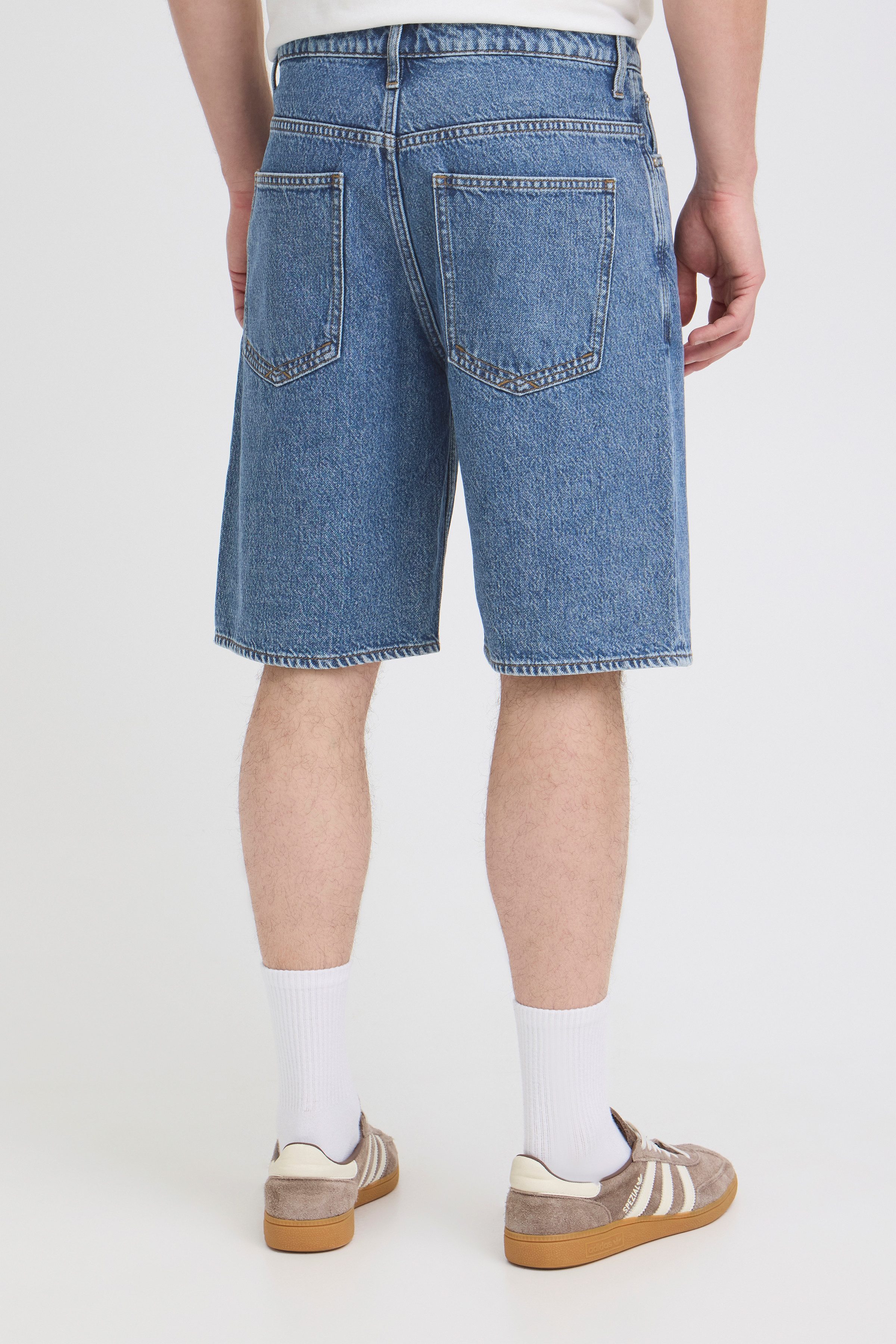 Blend Jeansbermudas BHBREEZE LOOSE DENIMSHORTS Loose Fit, knielange Schnittform, aus Baumwolle – Bild 2 von 5