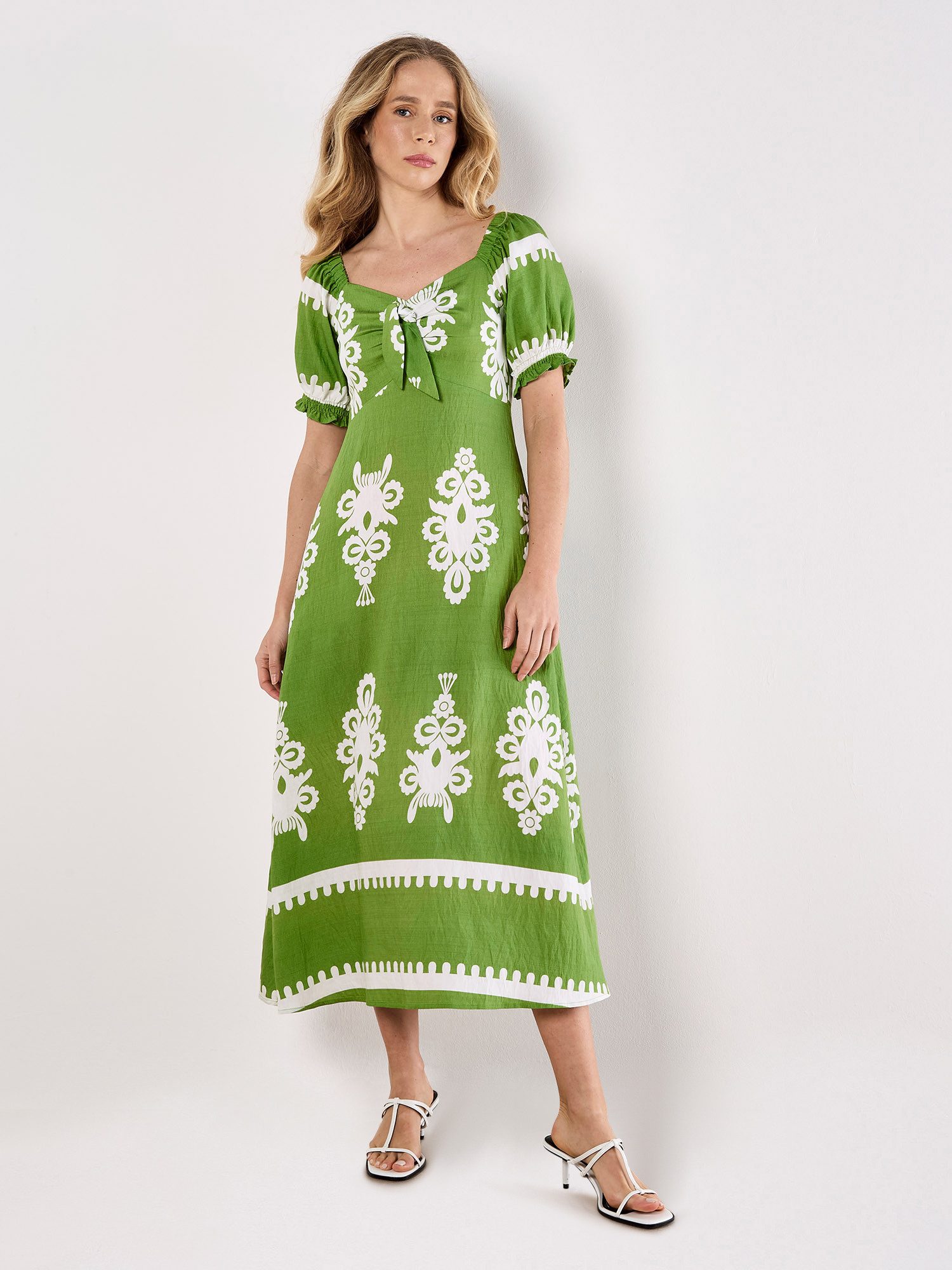 Apricot Druckkleid Folk Floral Print Kleid mit tollem Ausschnitt günstig online kaufen