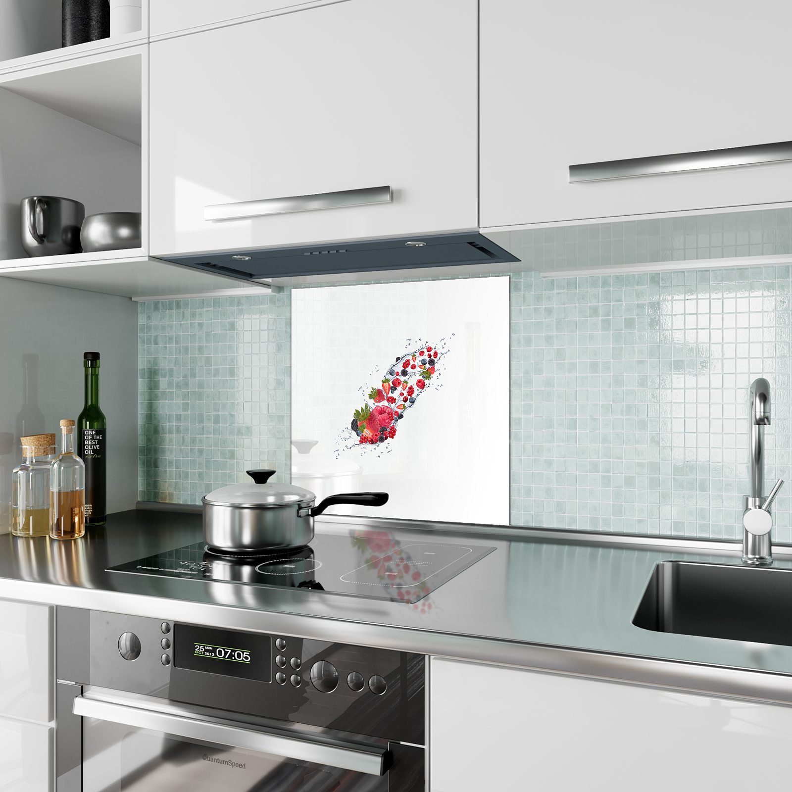 Beeren Wassersplash mit Primedeco Spritzschutz Küchenrückwand Küchenrückwand Glas Motiv auf