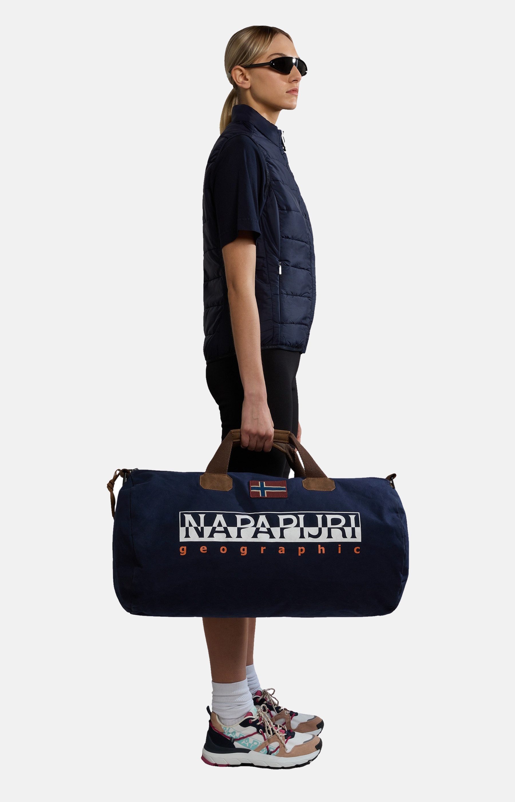 Napapijri Sporttasche Tasche BERING Reisetasche (1-tlg)