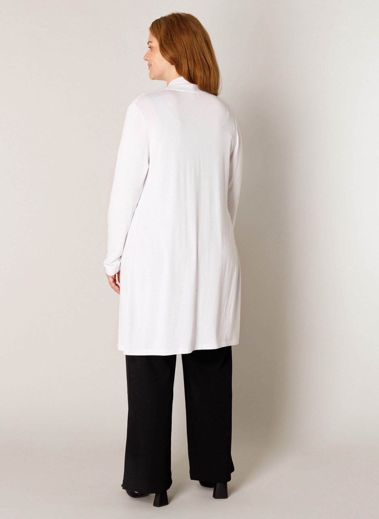 Base Level Curvy Longstrickjacke Figurumspielende, weiche Strickqualität