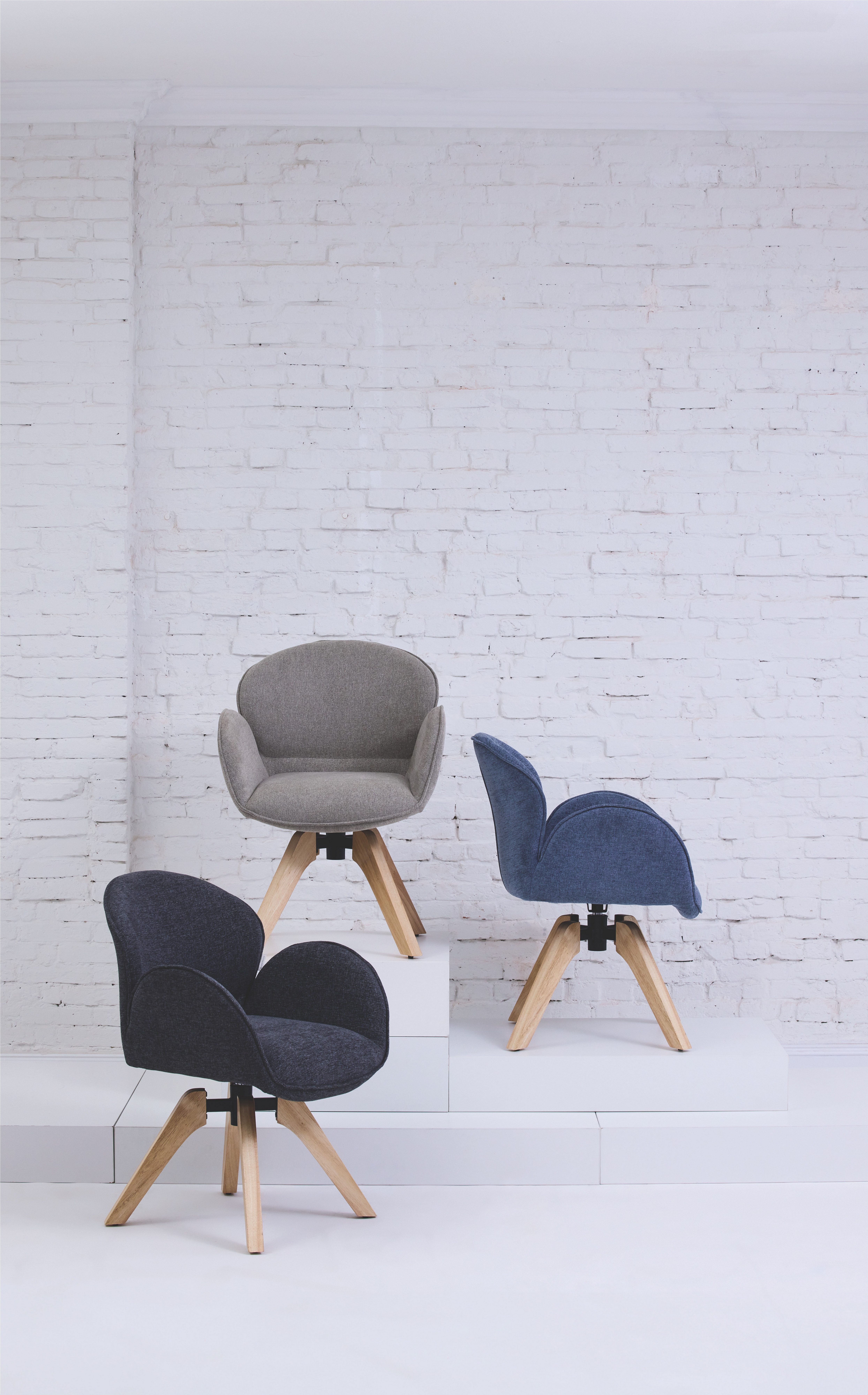 TOM TAILOR HOME Armlehnstuhl WINGS ARMCHAIR (Set, 2 St), mit Armlehnen, drehbar, Rückholfunktion, Massivholzgestell