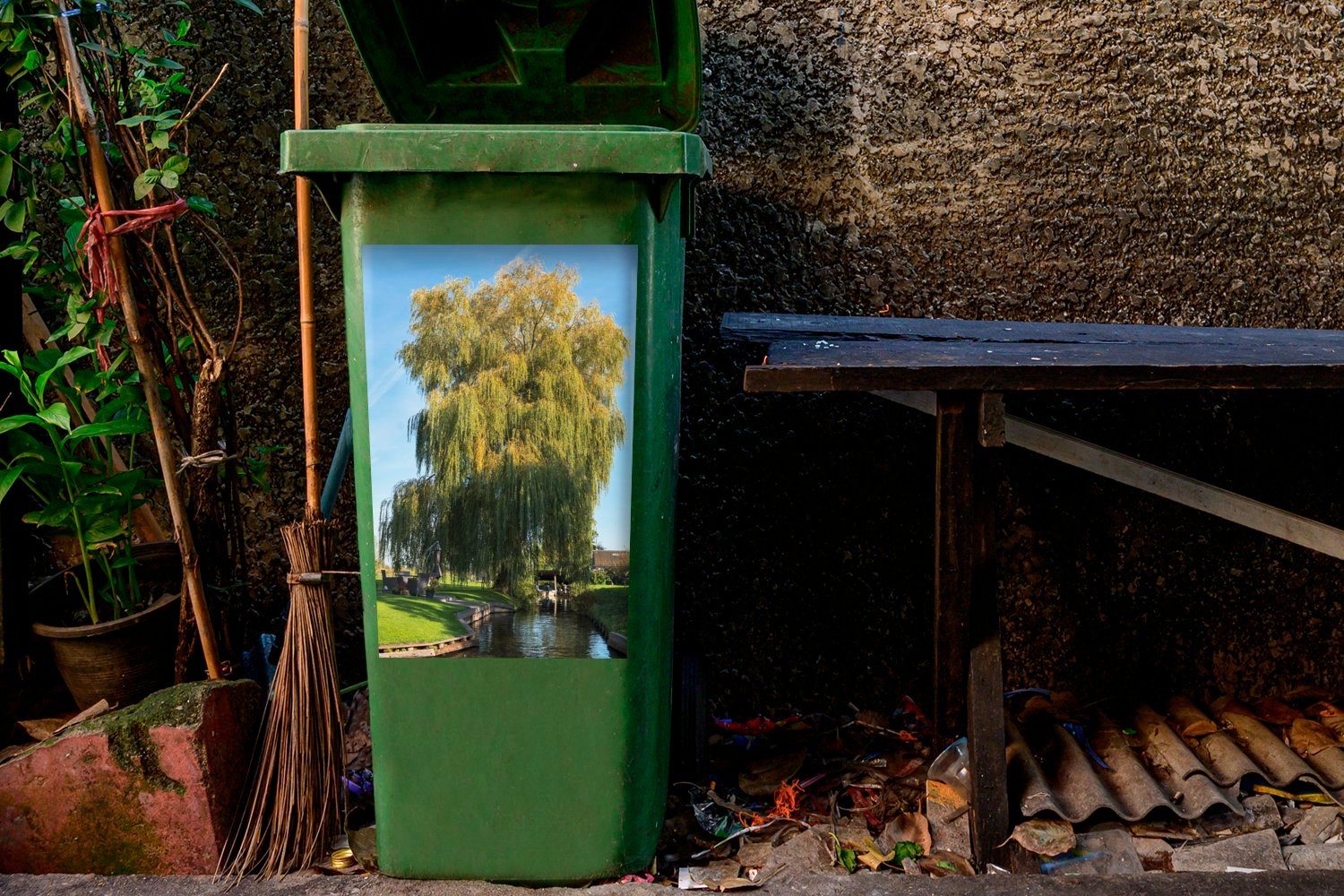 MuchoWow Wandsticker Wasser - Baum (1 Container, Mülltonne, Sticker, St), - Mülleimer-aufkleber, Abfalbehälter Giethoorn
