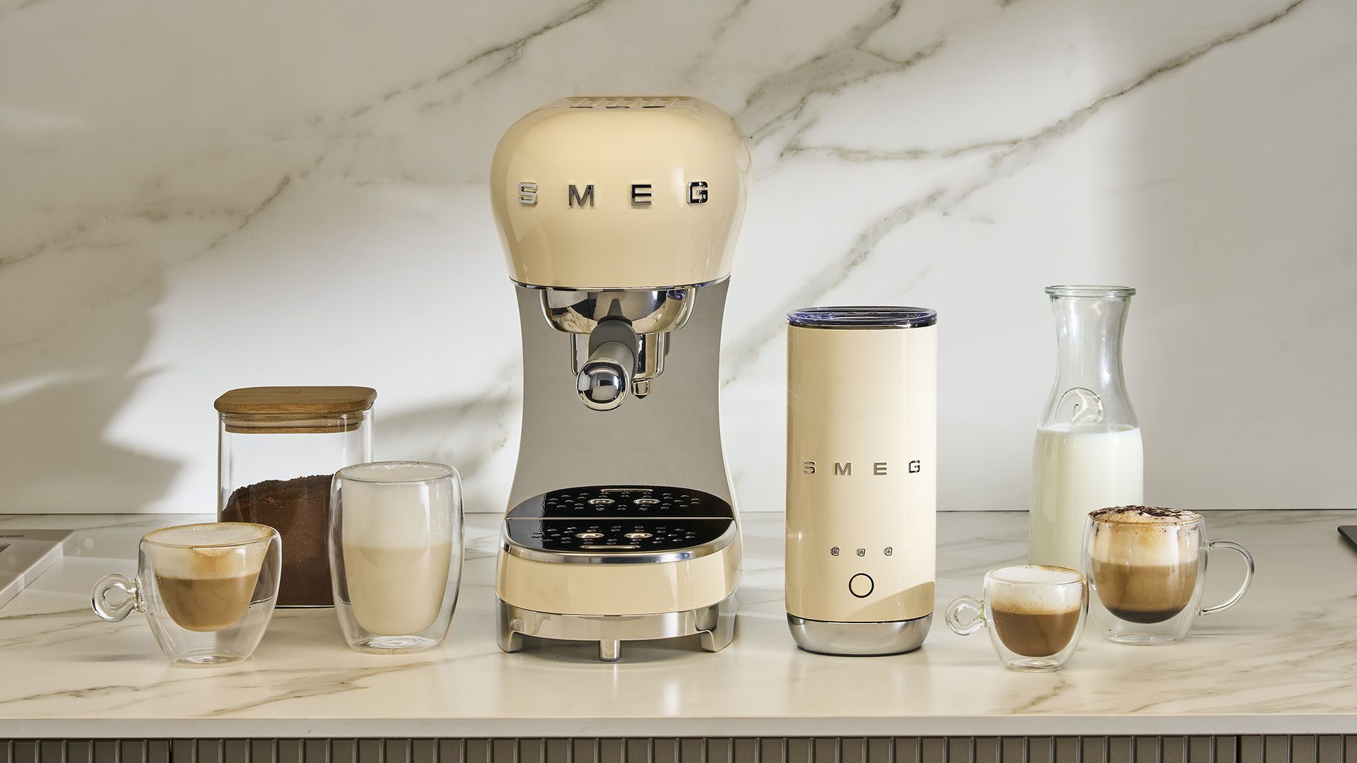 Smeg Espressomaschine ECF12CREU, inkl. Milchaufschäumer