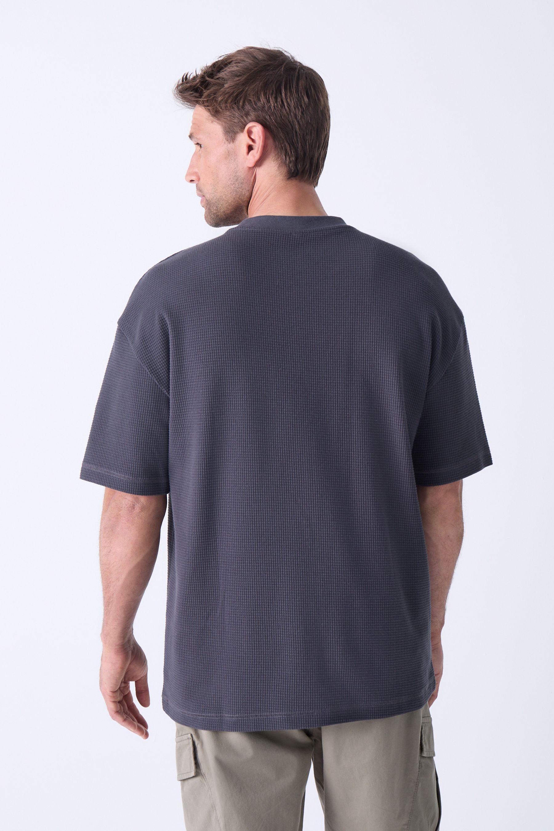 Next T-Shirt Strukturiertes T-Shirt mit Kontrastnaht günstig online kaufen