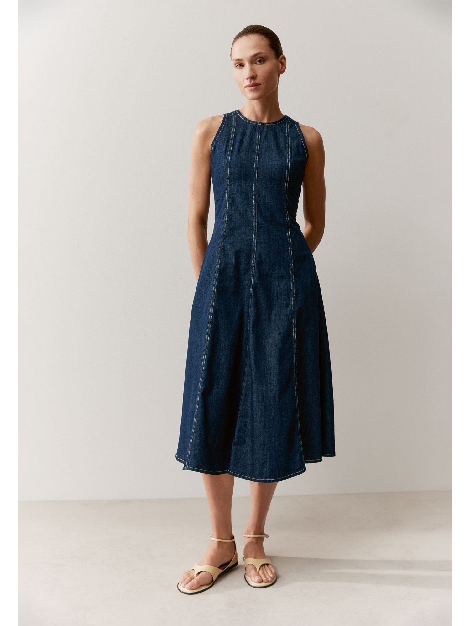 MORE&MORE Jeanskleid ärmelloses, ausgestelltes Jeanskleid