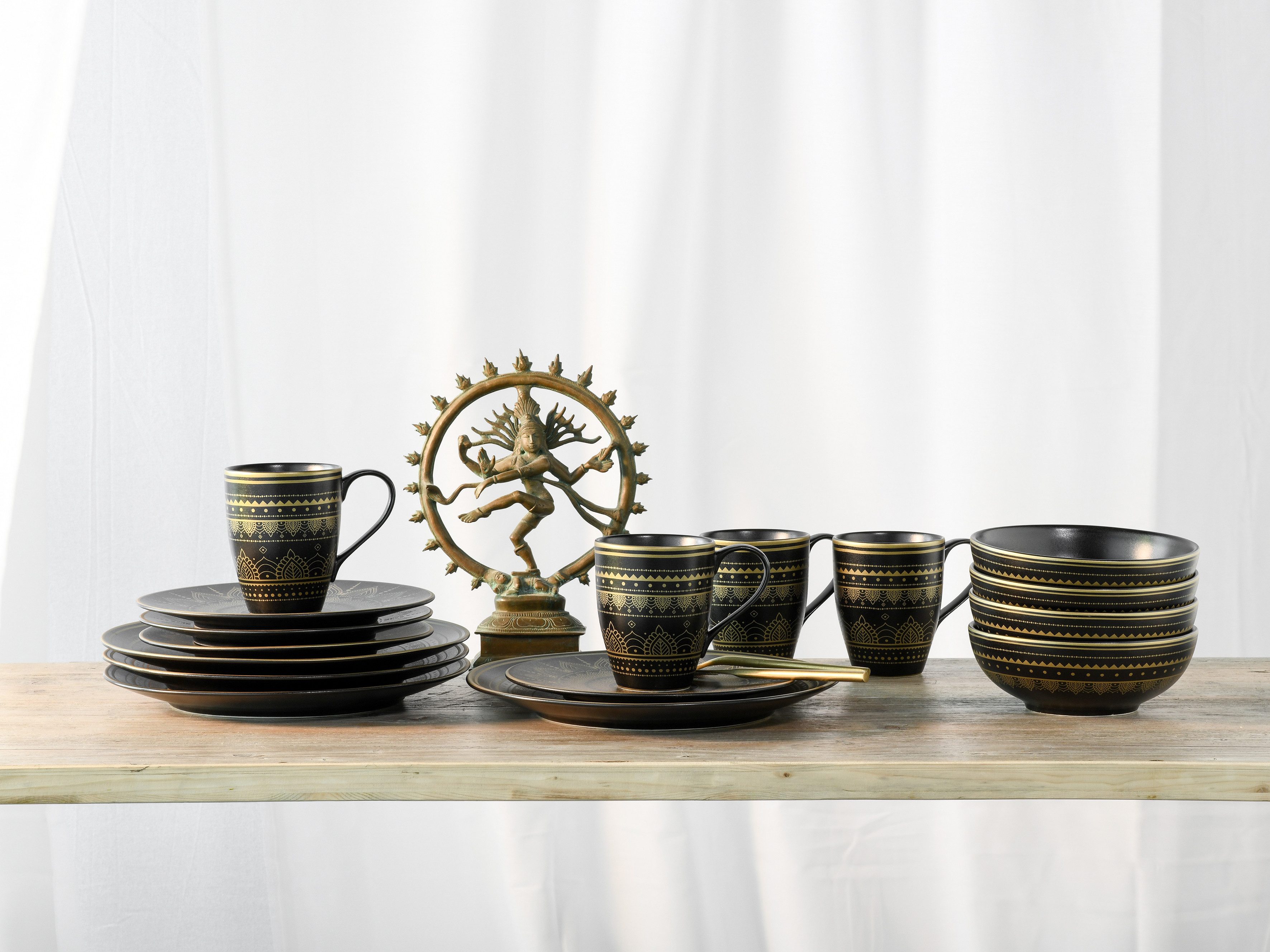 CreaTable Kombiservice Mandala Gold (16-tlg), 4 Personen, Steinzeug, Service, goldene orientalische Motive, 16 Teile, für 4 Personen