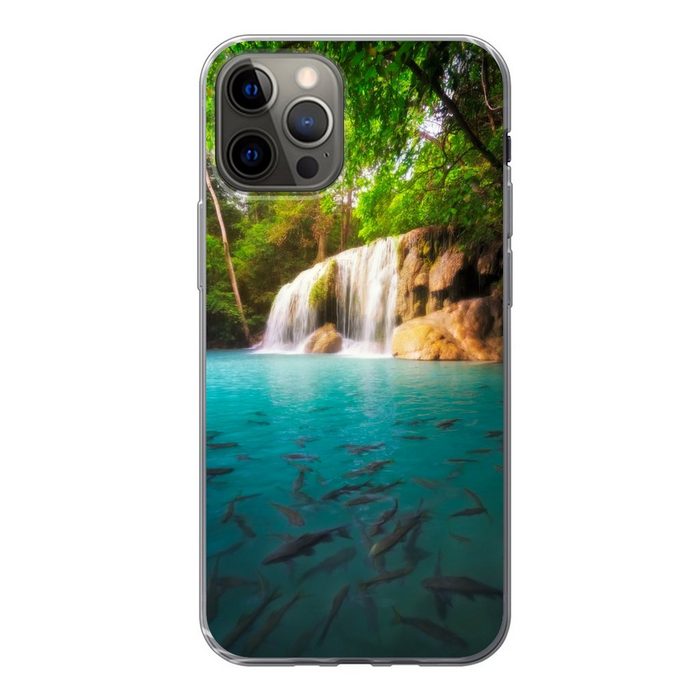 MuchoWow Handyhülle Angeln im Wasser im Erawan-Nationalpark mit Blick auf einen Wasserfall Handyhülle Apple iPhone 13 Pro Smartphone-Bumper Print Handy