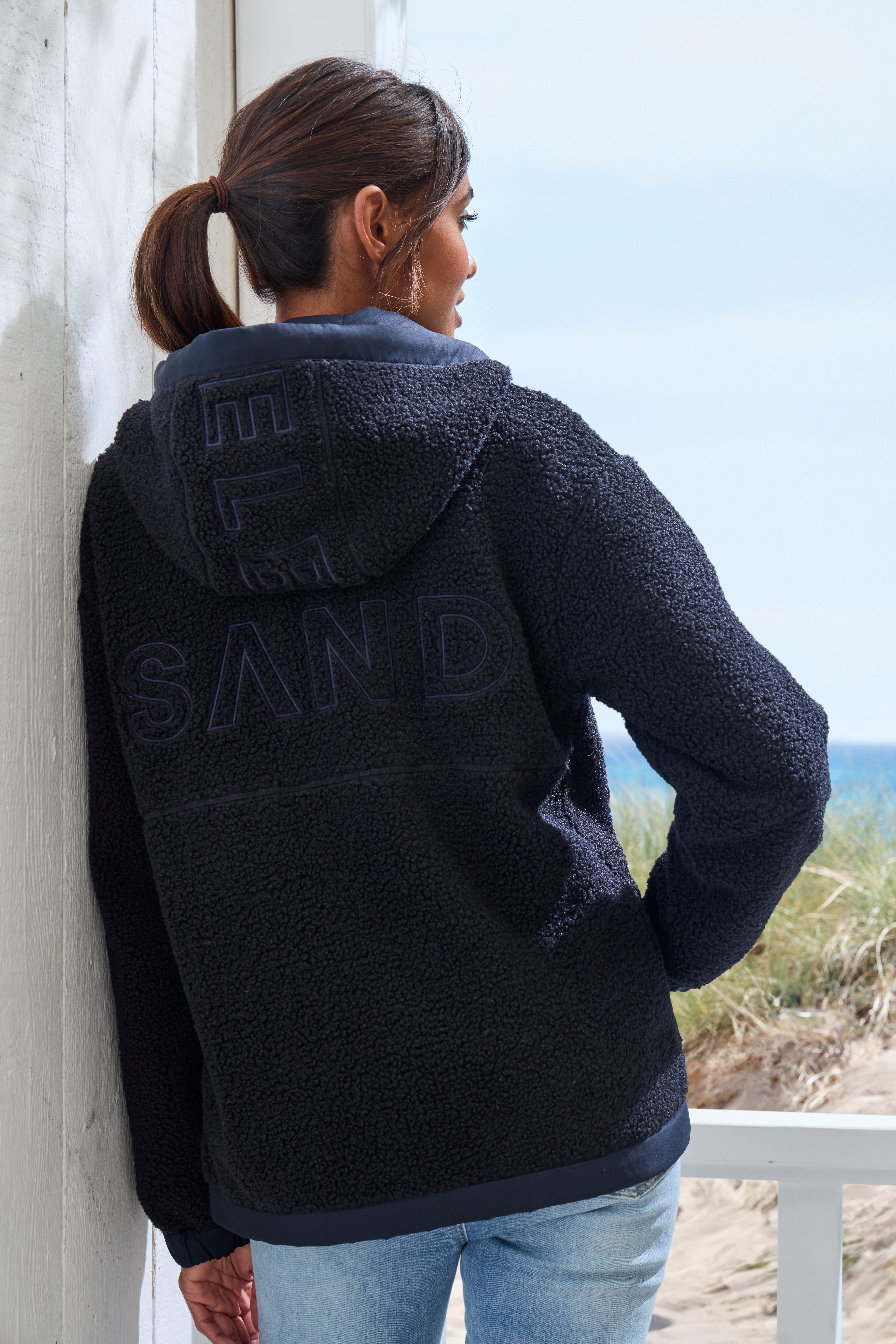 Elbsand Fleecejacke Übergangsjacke aus Teddy-Fleece mit verstellbarer Kapuze