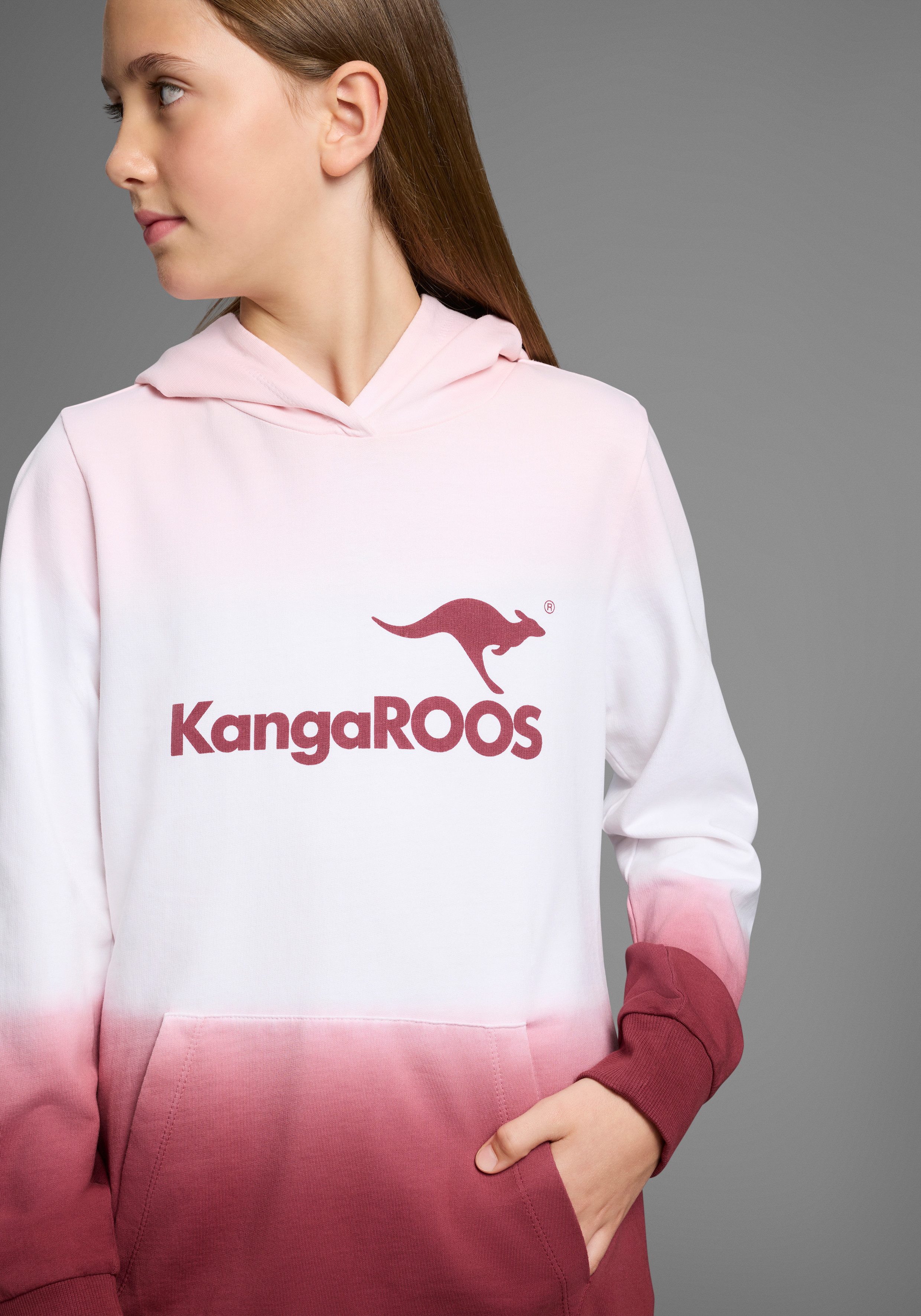 KangaROOS Kapuzensweatshirt, Longsweatshirt mit Farbverlauf Langarm mit Bündchen, taillierter Schnitt, mit Logodruck