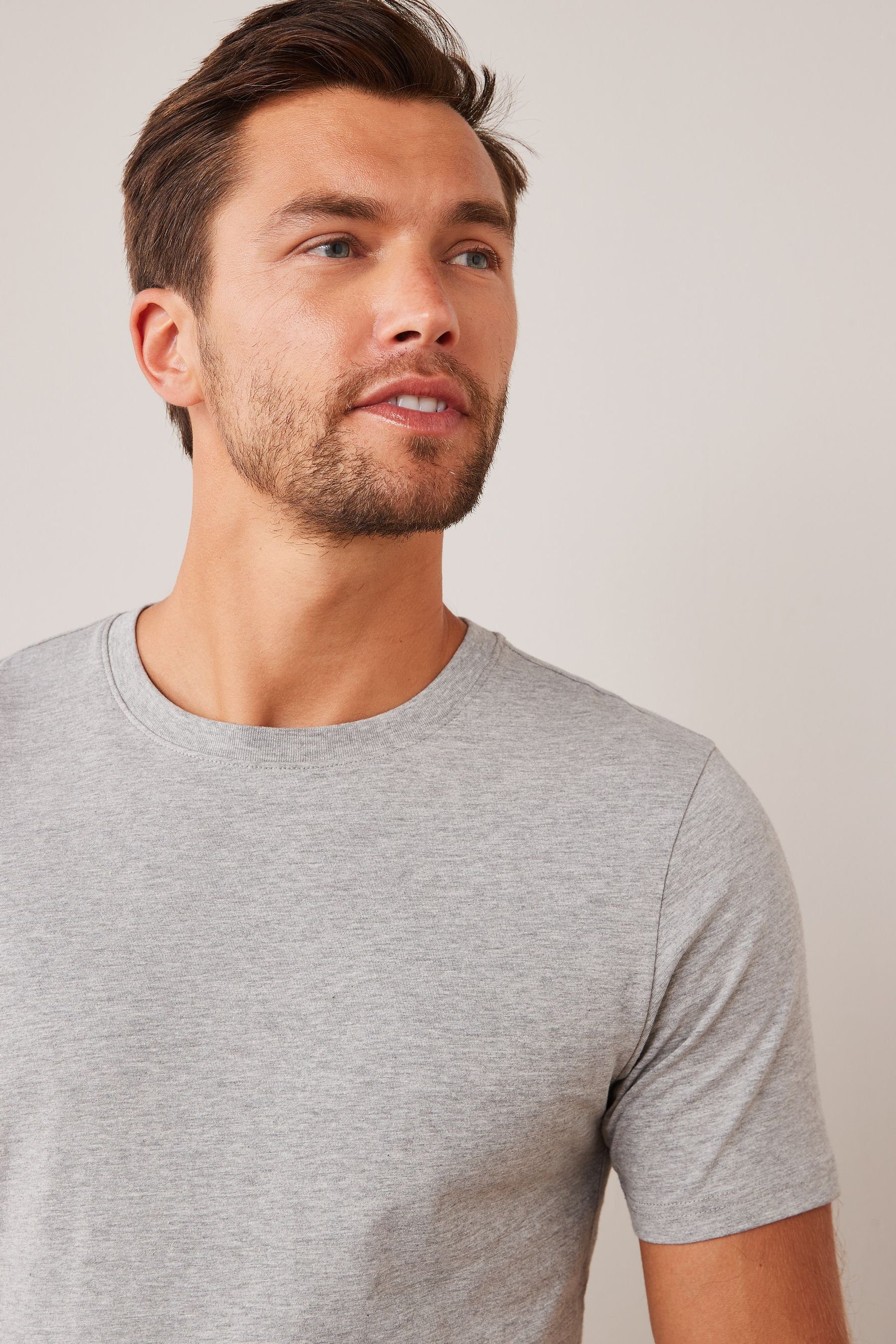 Next T-Shirt Slim Fit Rundhals-T-Shirt (1-tlg) günstig online kaufen