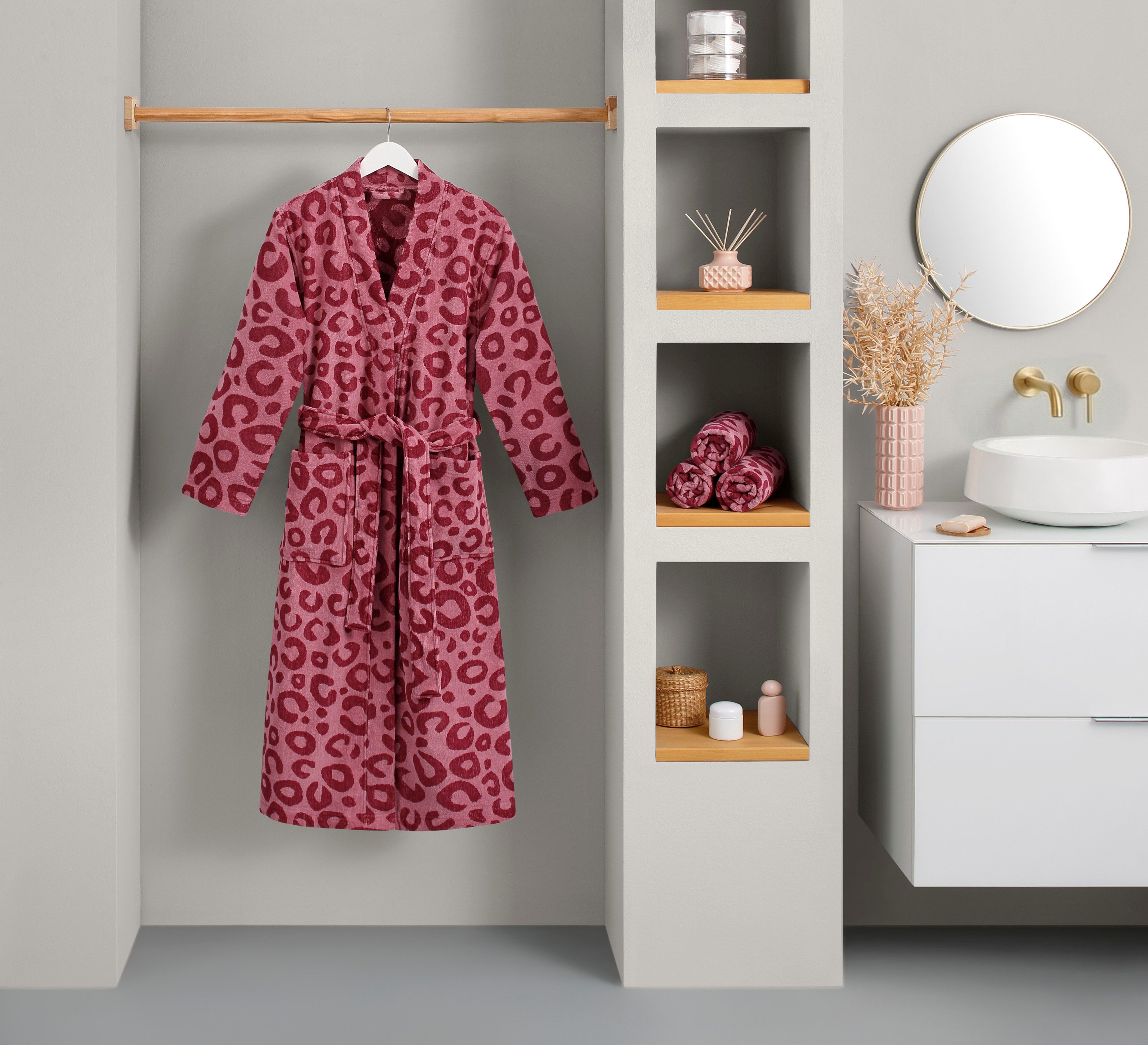 OTTO home Unisex-Bademantel Anna Leo, ideal für Sauna & Spa, Hotelbademantel, Morgenmantel, Langform, Walkfrottee, Kimono-Kragen, Gürtel, für Damen & Herren, mit Taschen, S-3XL, mit trendigem Animal-Print