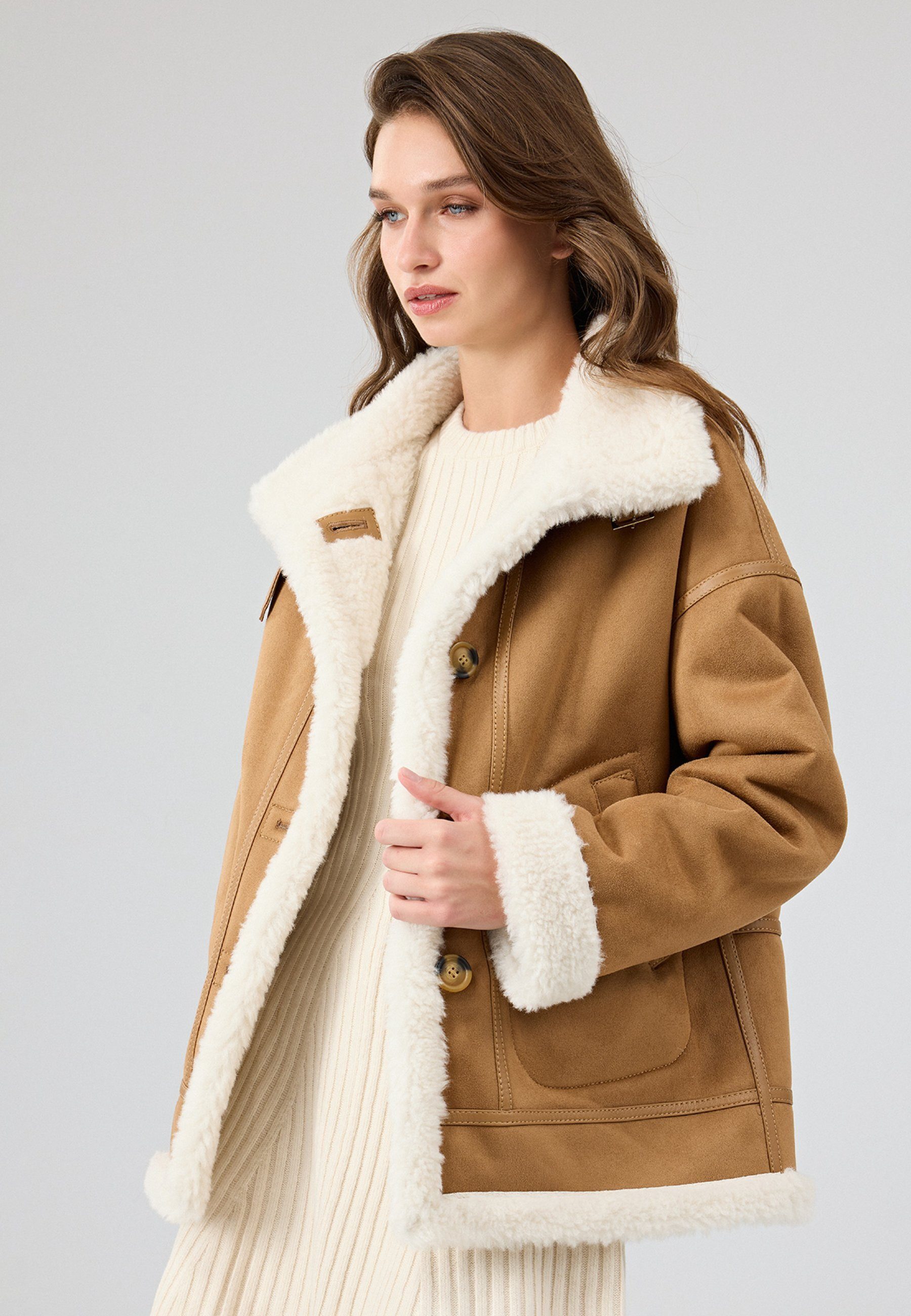 Derimod Lederjacke Oslo Wendbarer Teddy-Mantel Regular Fit, Knopfverschluss, Umlegekragen, Kurz, Plüsch