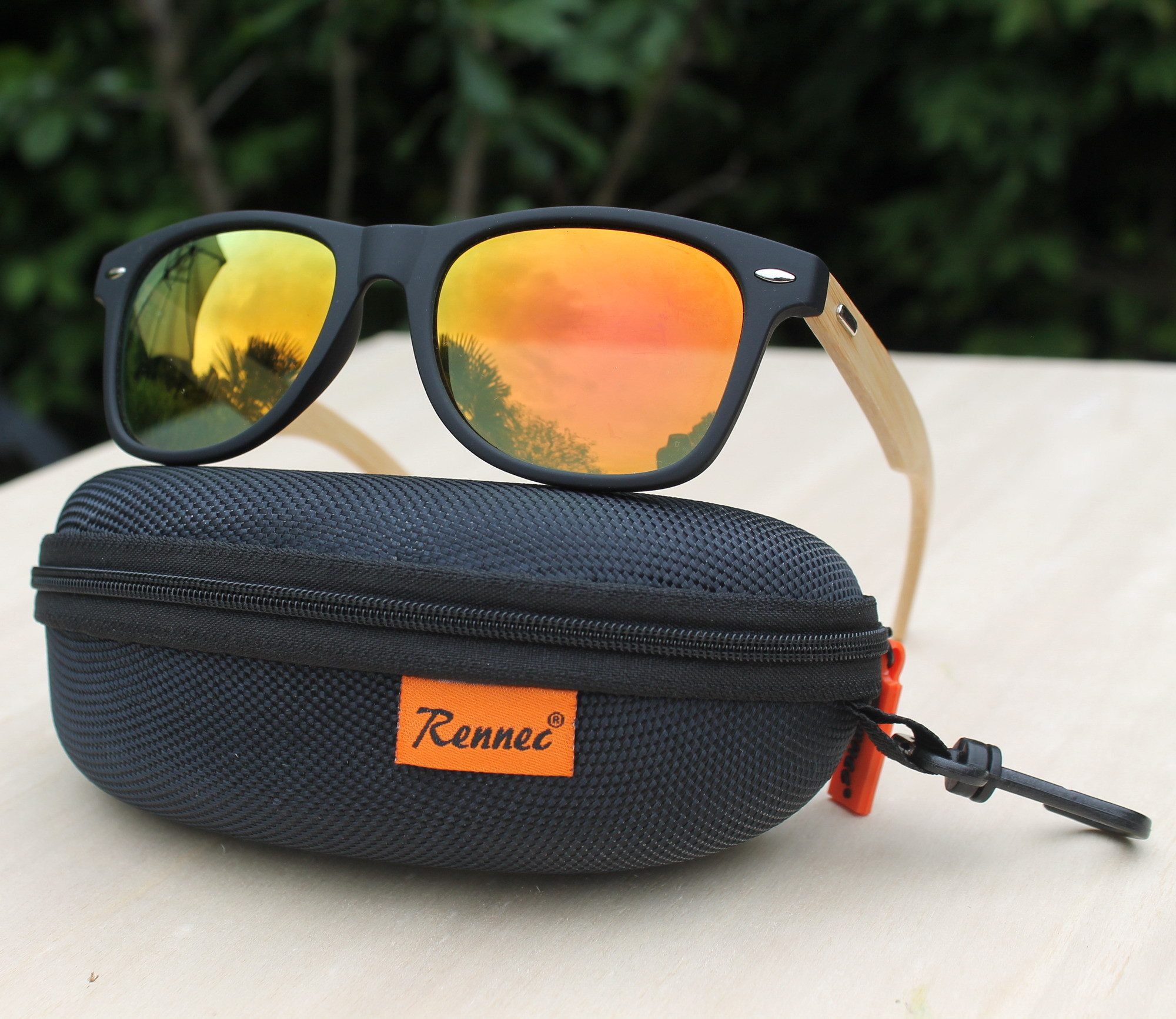 Rennec Sonnenbrille (Brille mit Bambus Holz Bügel und Brillenbox) Retro Brille mit Polarisierten Verspiegelten Gläsern