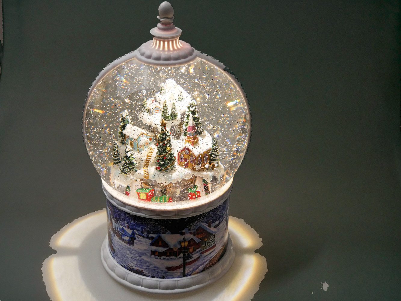 Musicboxworld Spieluhr Spieluhr - Schneekugel Winterdorf mit Zug