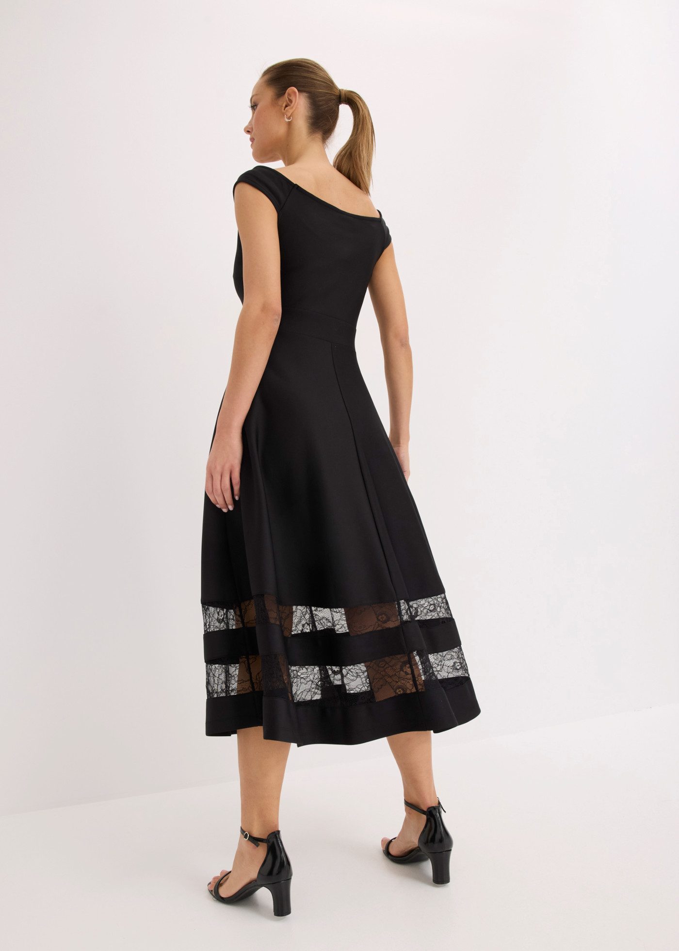 bonprix Off-Shoulder-Kleid mit Spitzen-Einsatz, ausgestellte Passform