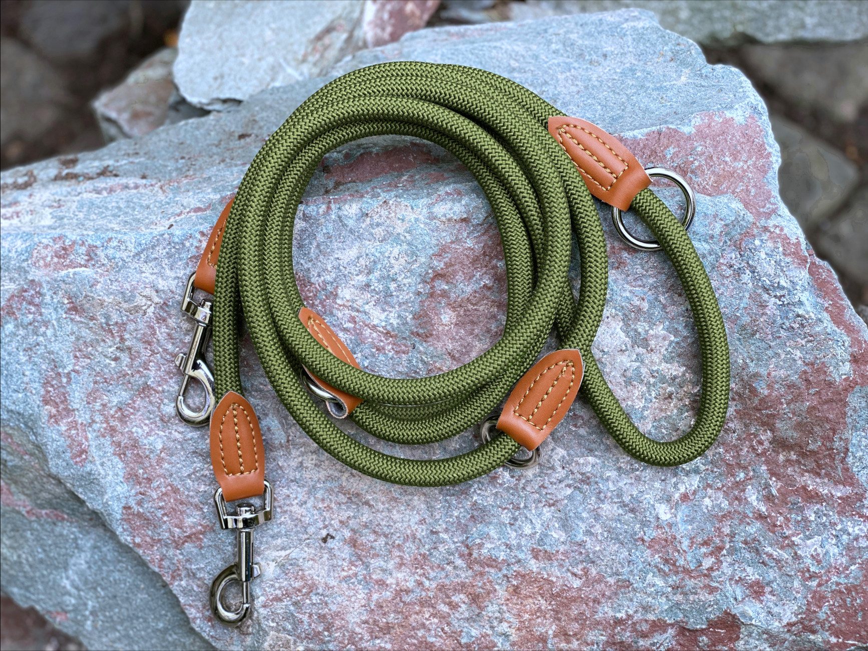 Leisegrün Hundeleine Hundeleine für große Hunde, nur 260g leicht, Hundeleine 2m - Olive, Nylon