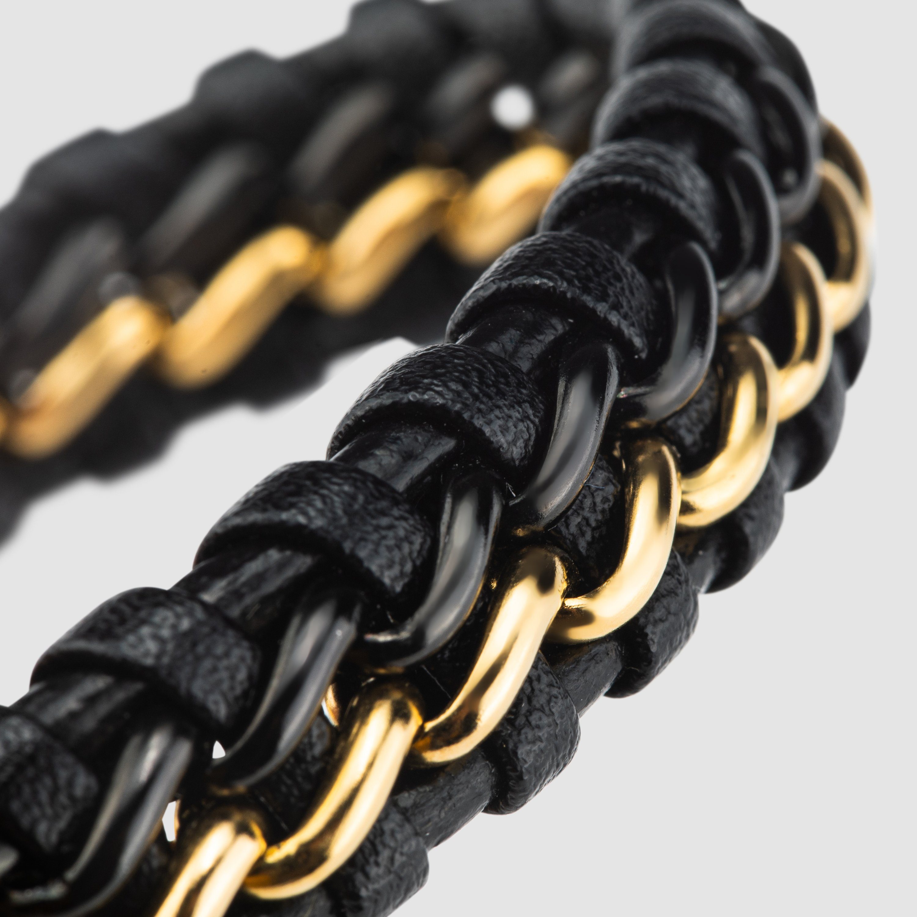 Lederarmband "Steel" Schwarz/Gold elegant, casual, (Klassisch, Leder durch verstellbar aus Echtleder, Glied extra Länge 1-tlg), SERASAR Herrenarmband
